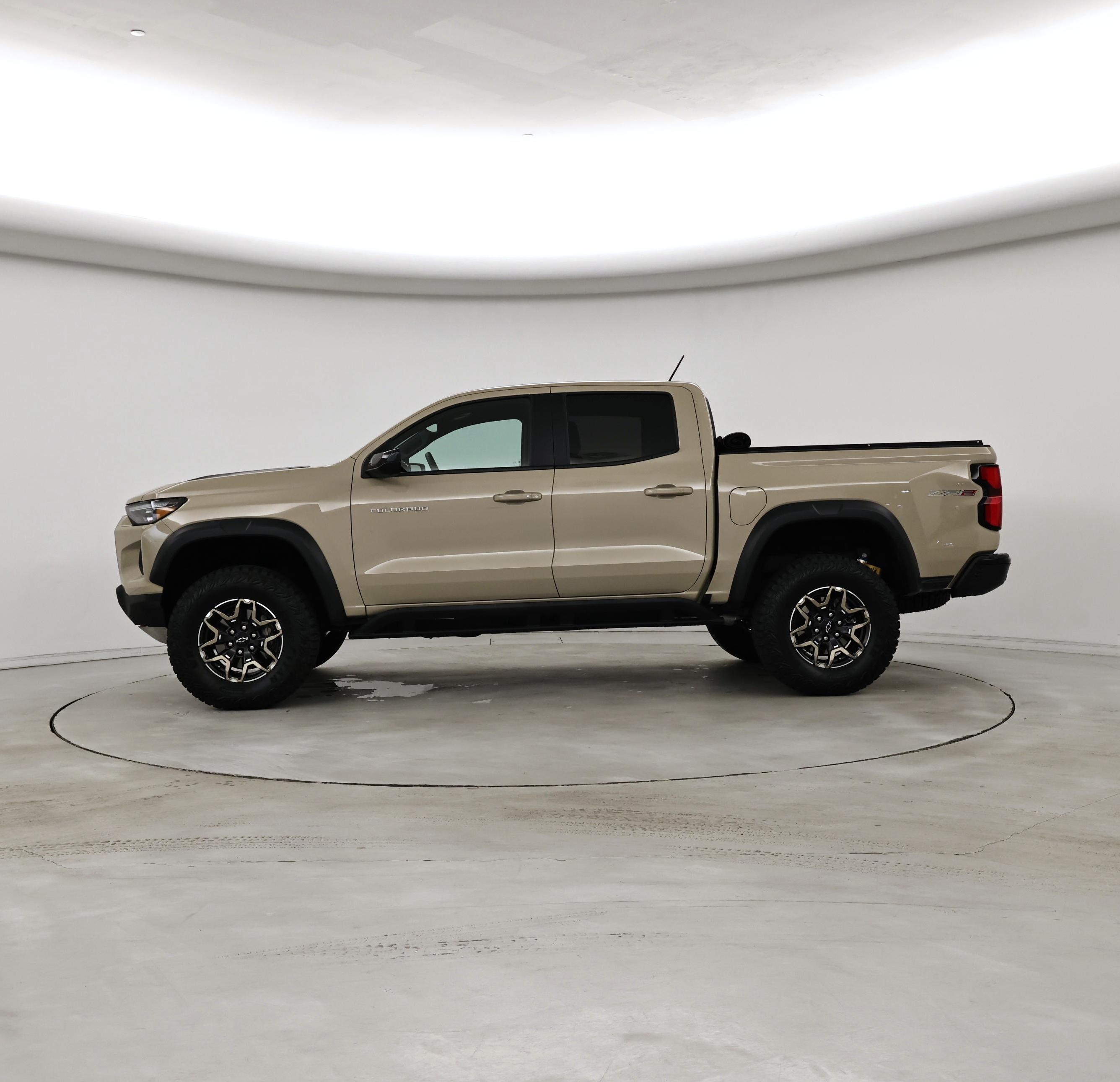Thumbnail: 2024 Chevrolet Colorado - 3