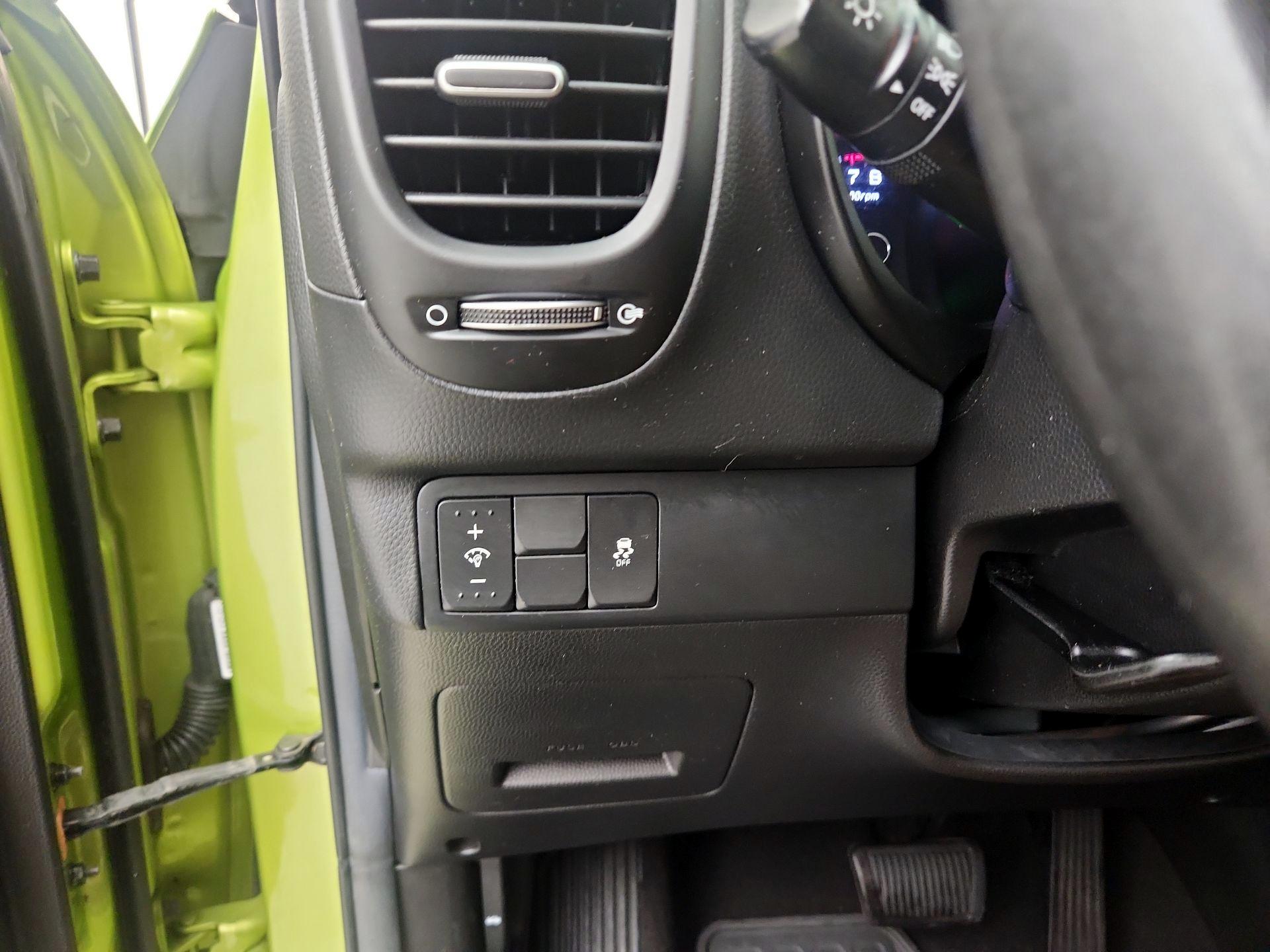 Thumbnail: 2016 Kia Soul - 13