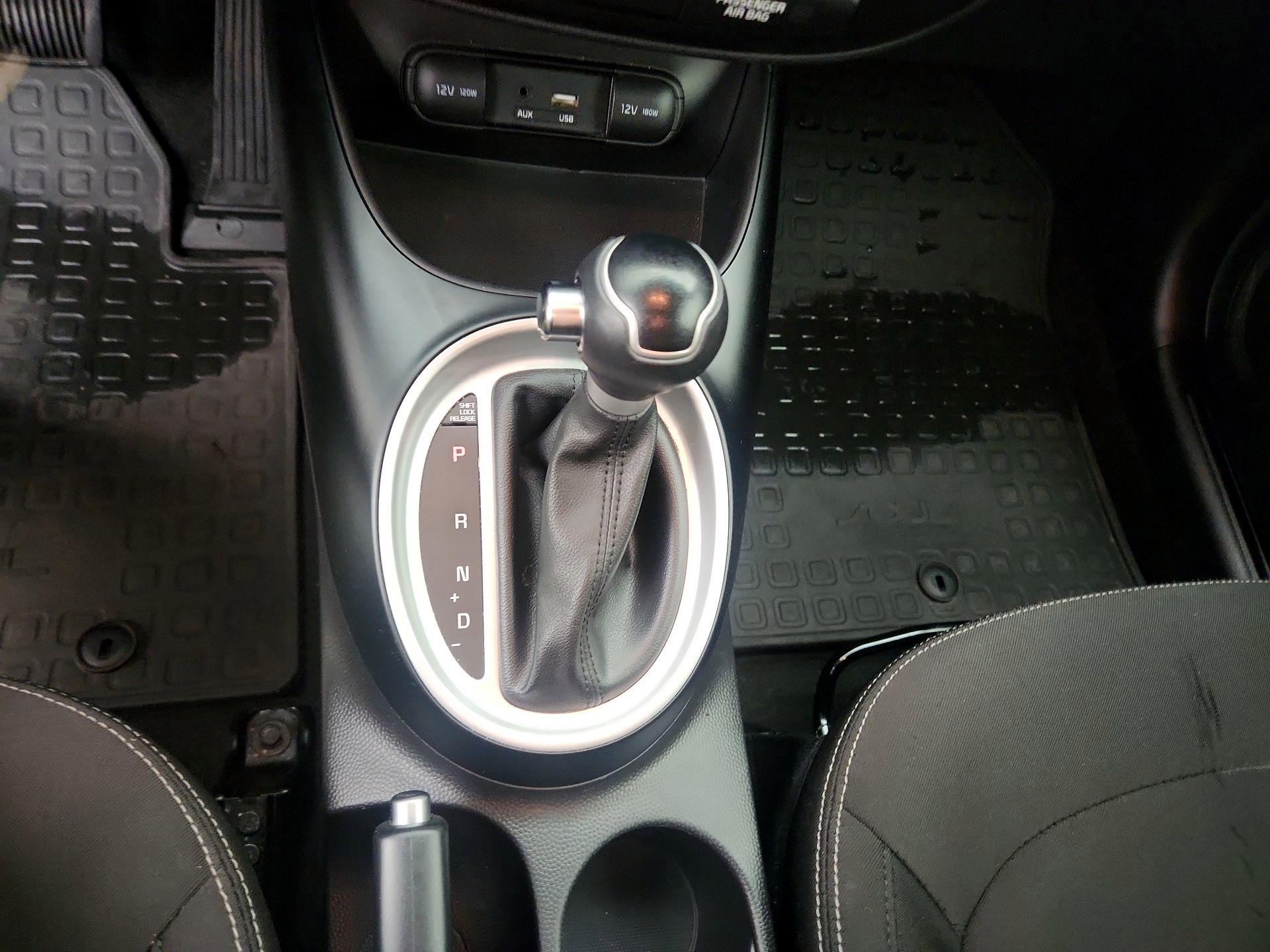 Thumbnail: 2016 Kia Soul - 16