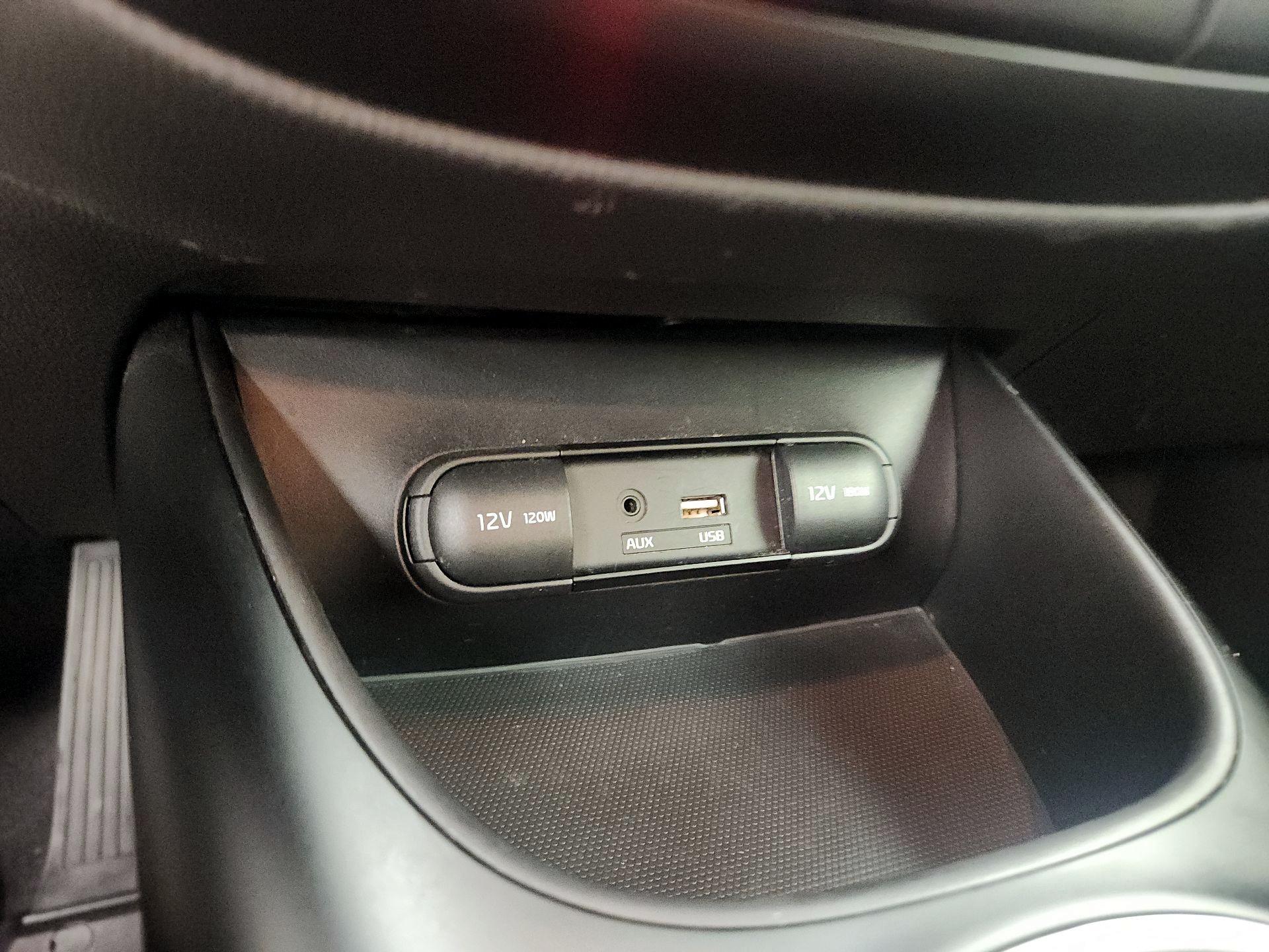 Thumbnail: 2016 Kia Soul - 17