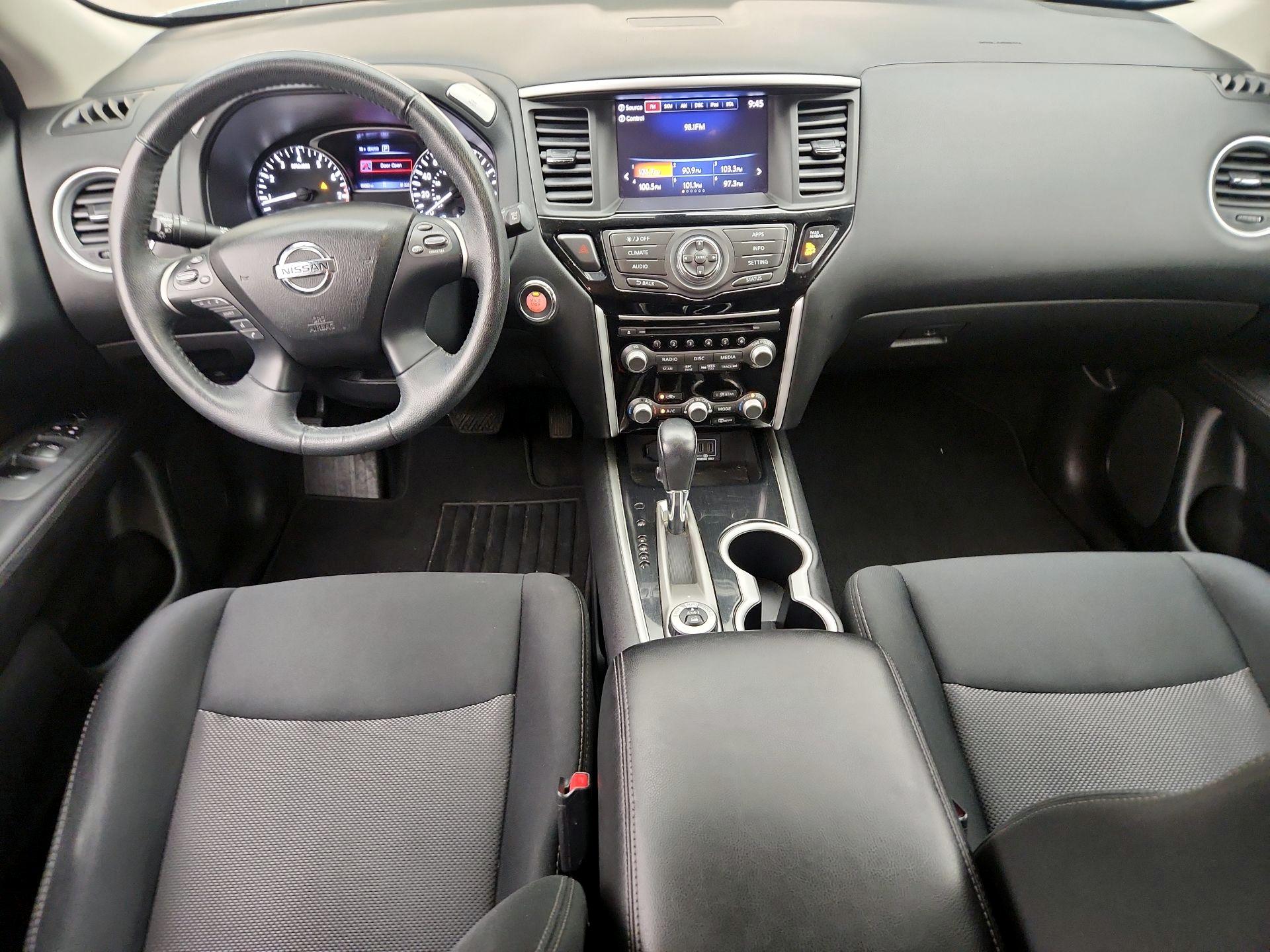 Thumbnail: 2018 Nissan Pathfinder - 9