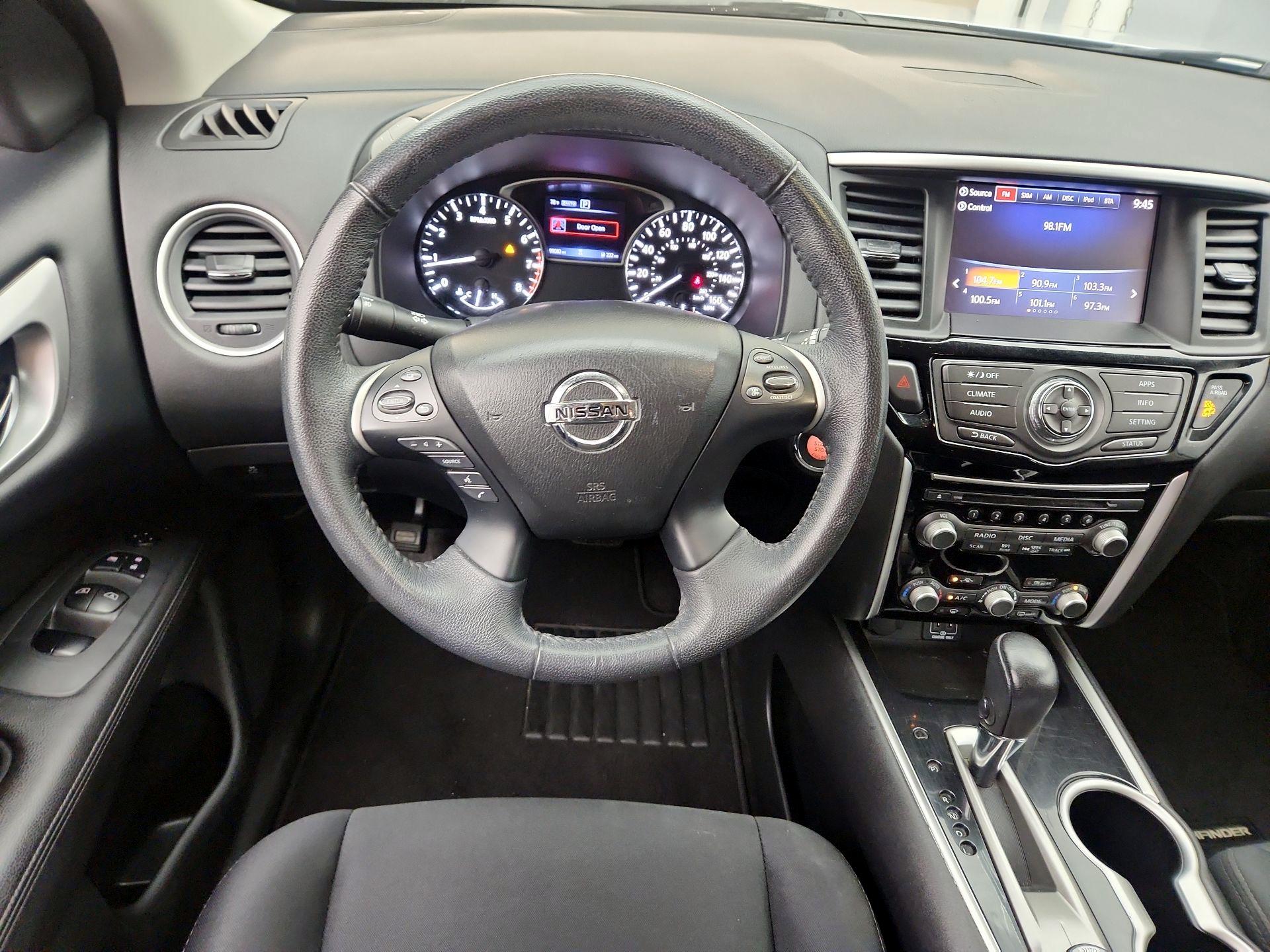 Thumbnail: 2018 Nissan Pathfinder - 10