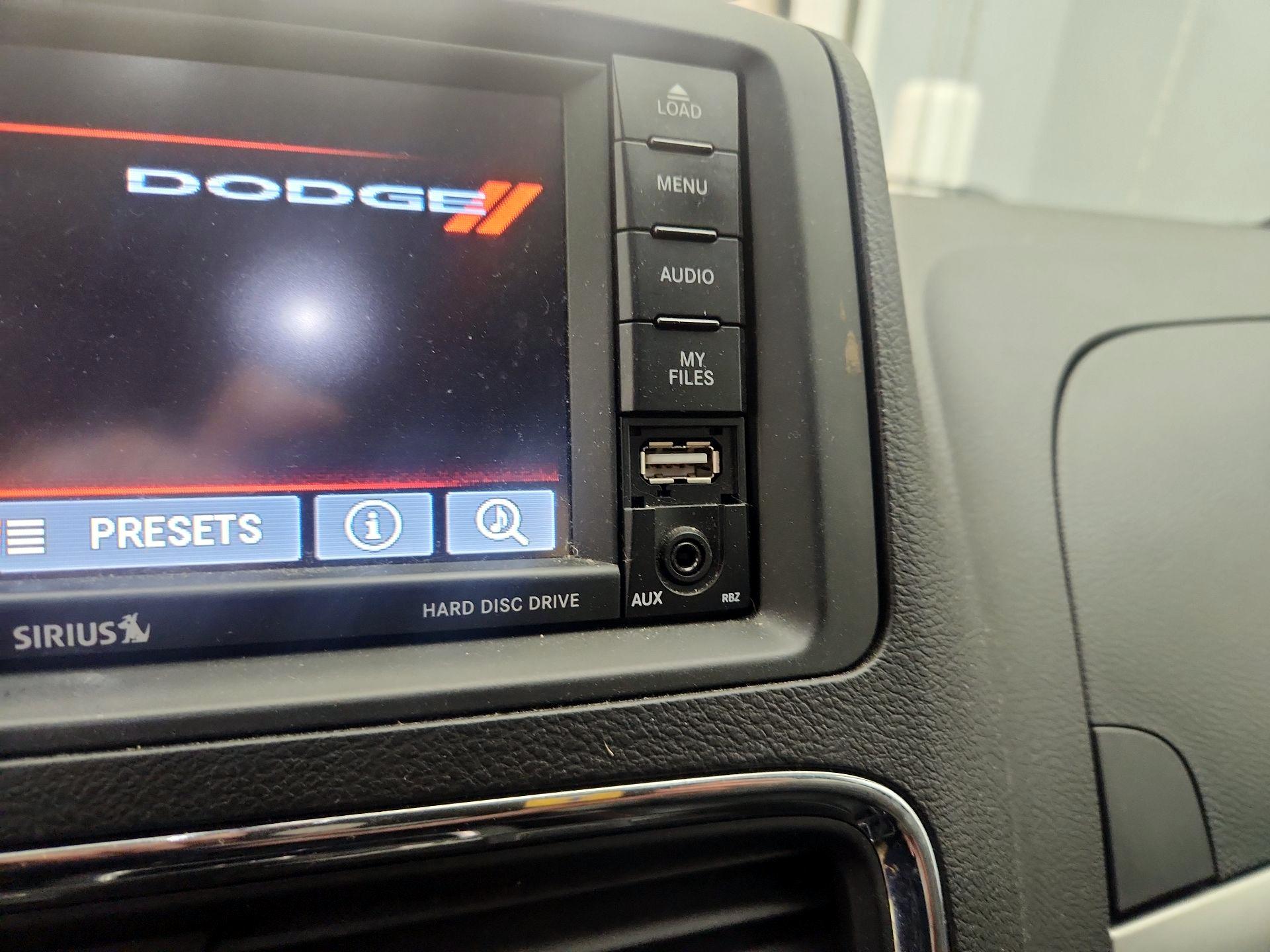 Thumbnail: 2017 Dodge Grand Caravan - 18