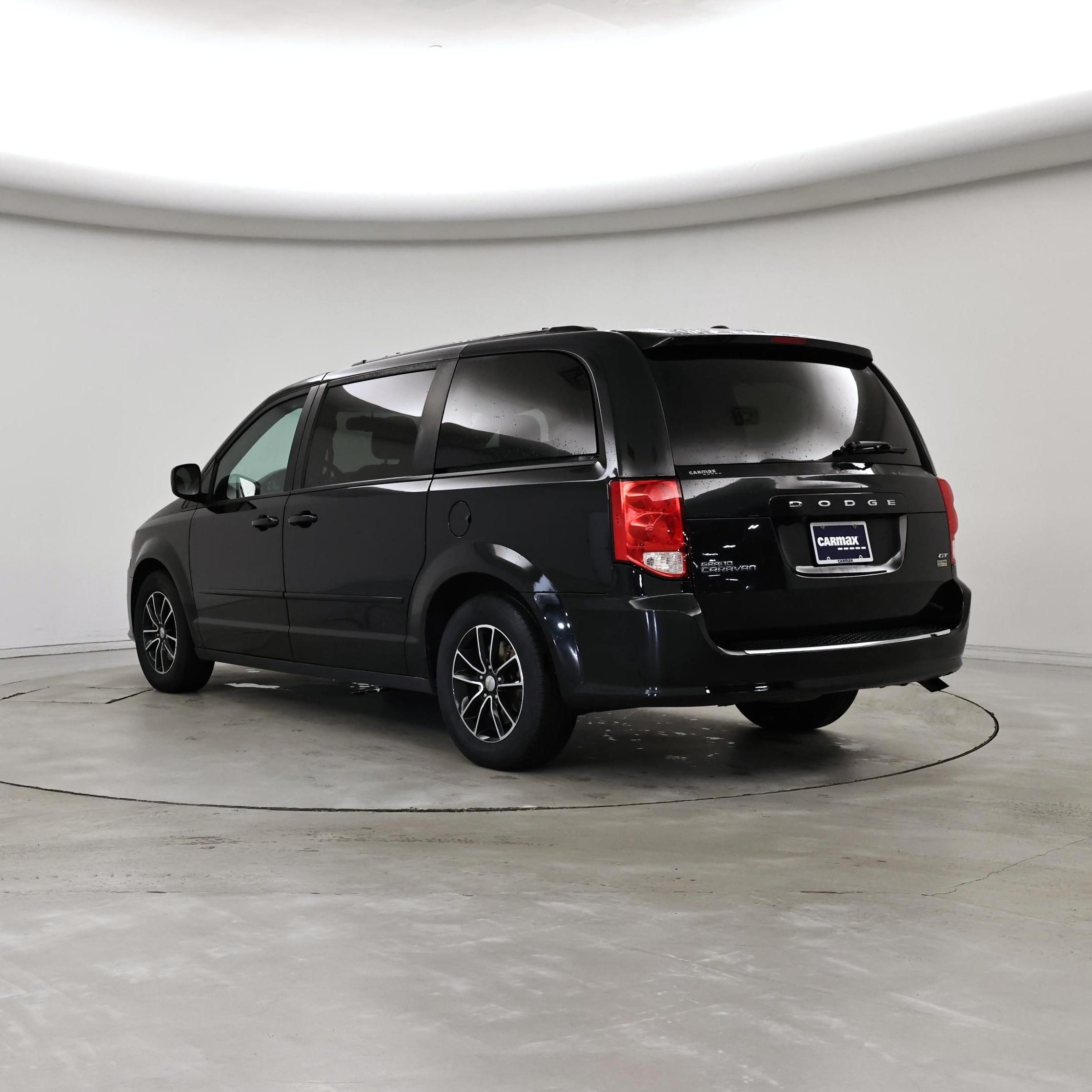 Thumbnail: 2017 Dodge Grand Caravan - 2