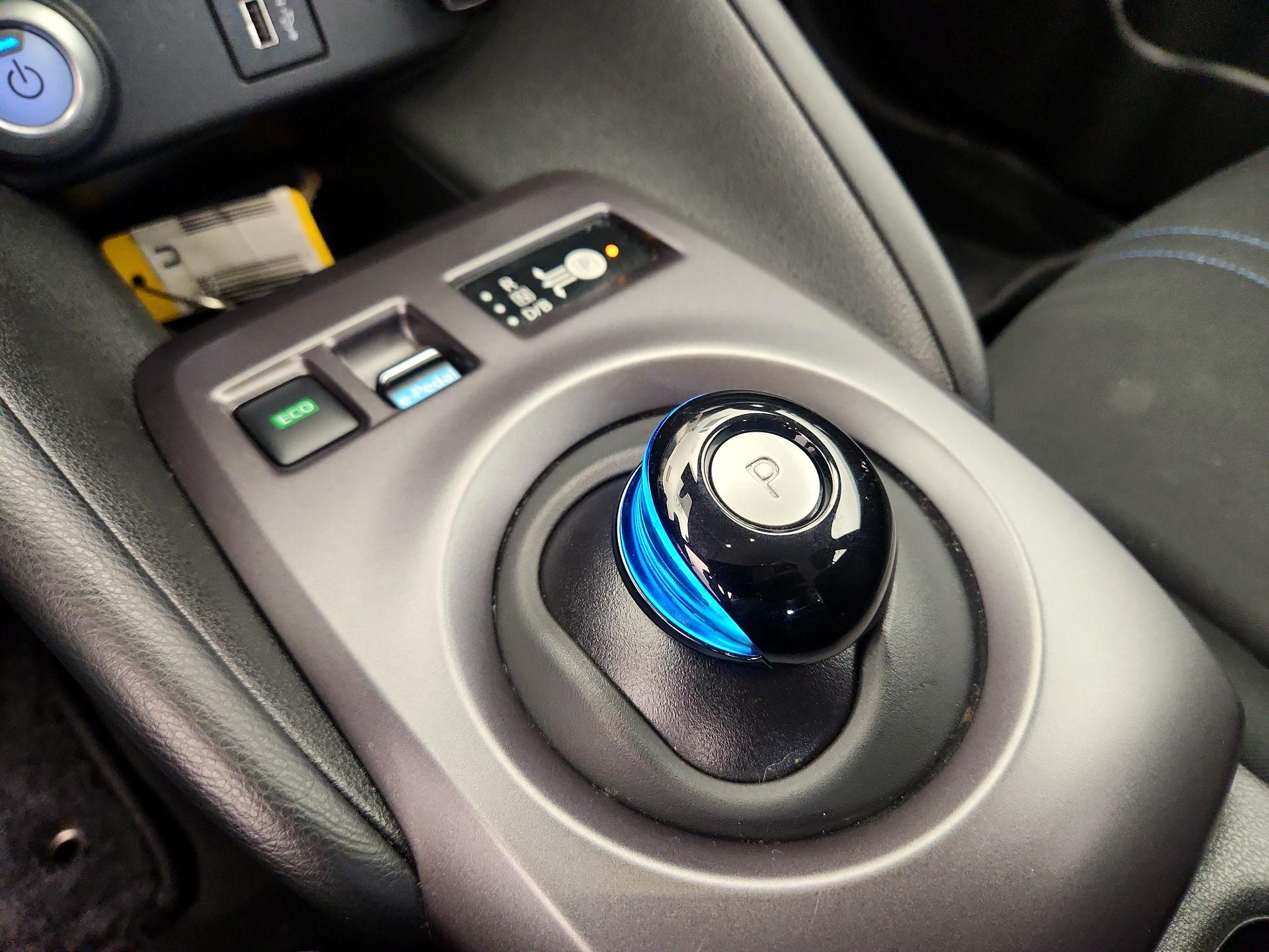 Thumbnail: 2023 Nissan Leaf - 17