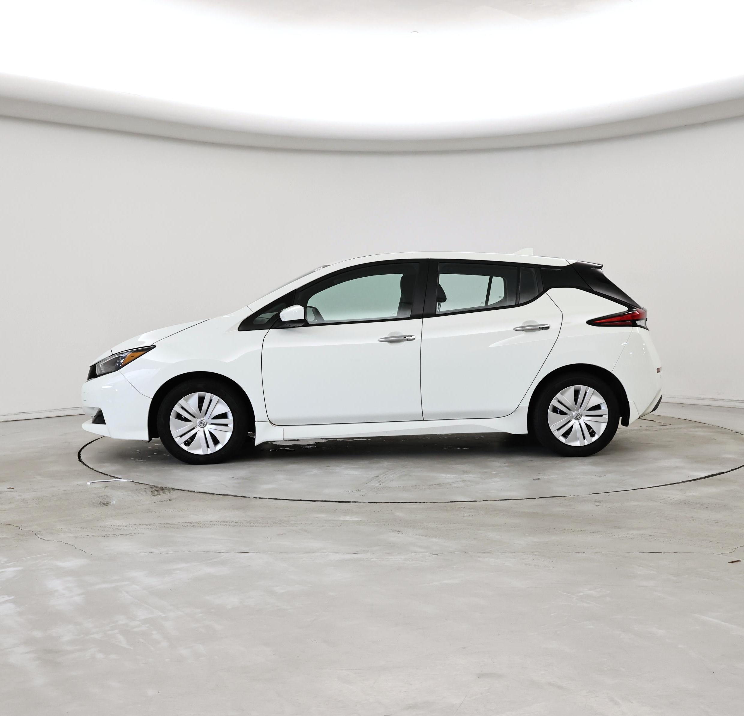 Thumbnail: 2023 Nissan Leaf - 3