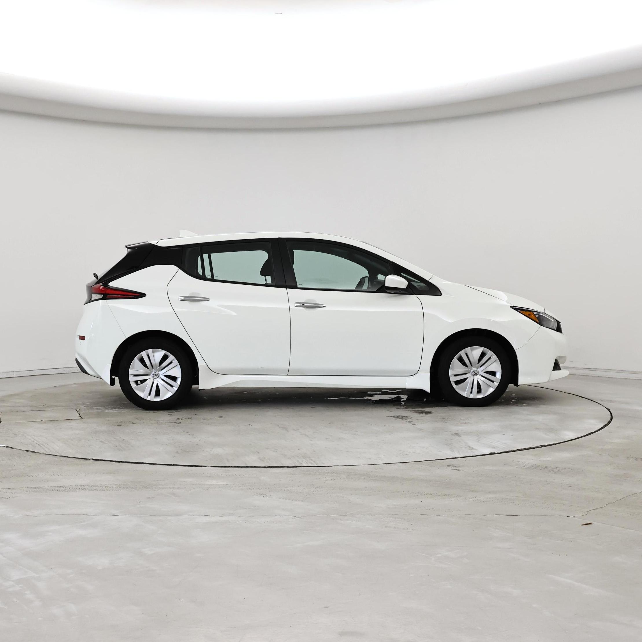 Thumbnail: 2023 Nissan Leaf - 7