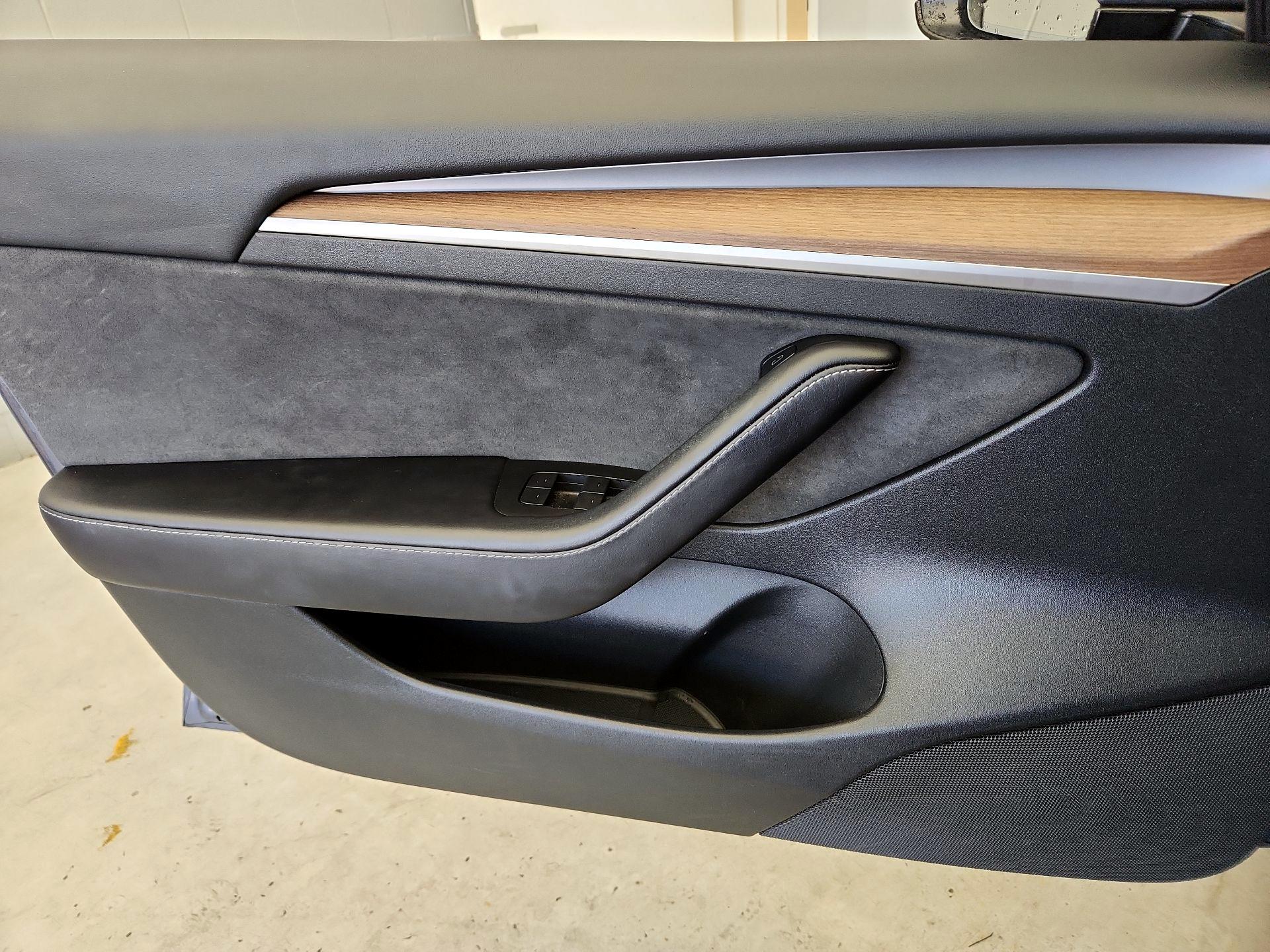 Thumbnail: 2023 Tesla Model 3 - 12