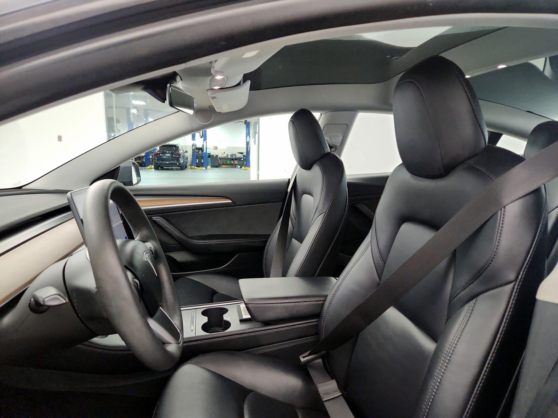 Thumbnail: 2023 Tesla Model 3 - 18