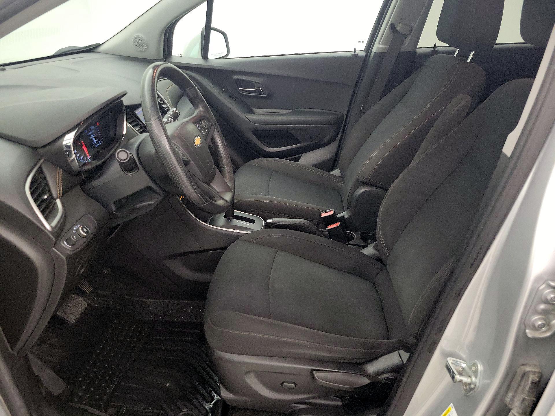 Thumbnail: 2021 Chevrolet Trax - 11