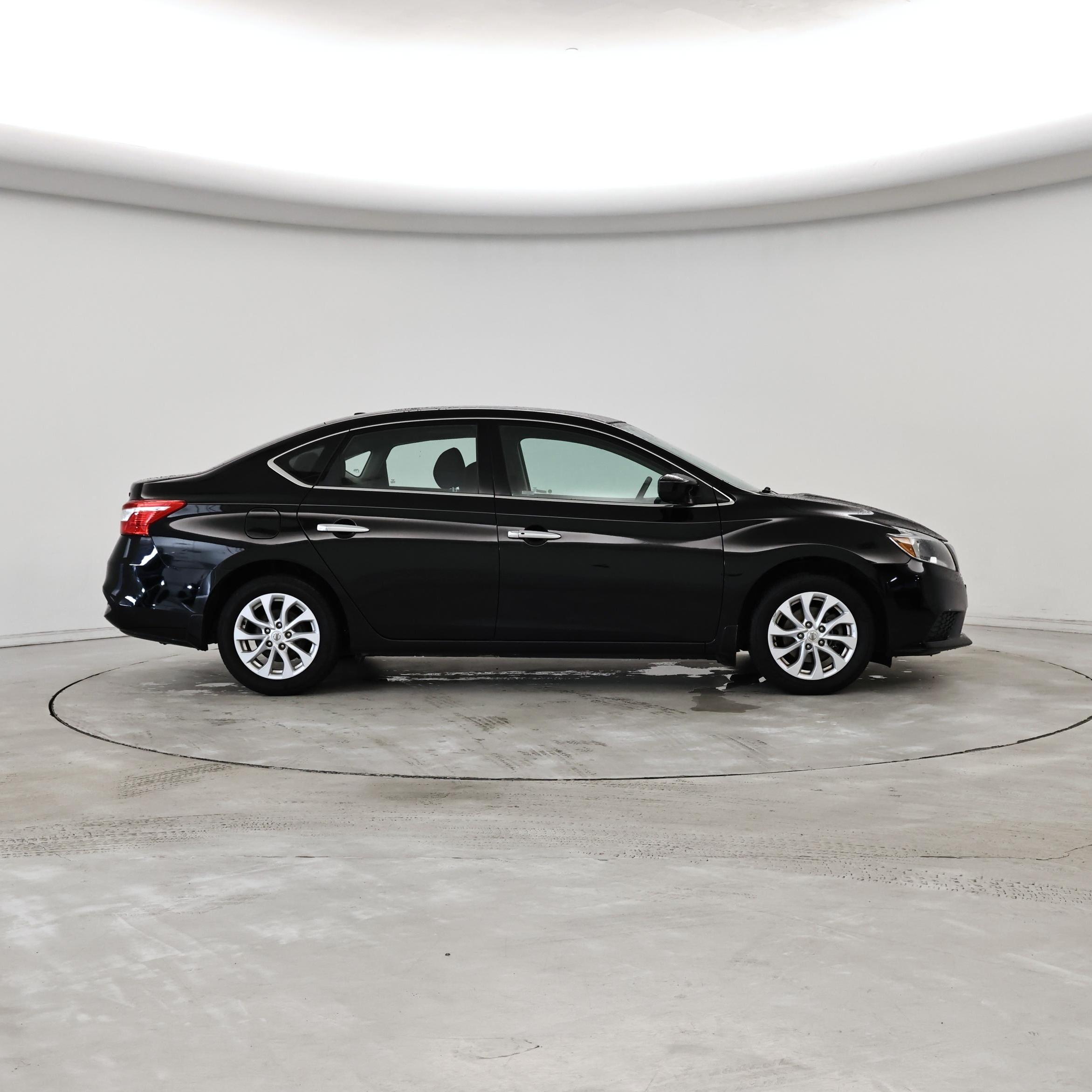 Thumbnail: 2018 Nissan Sentra - 7