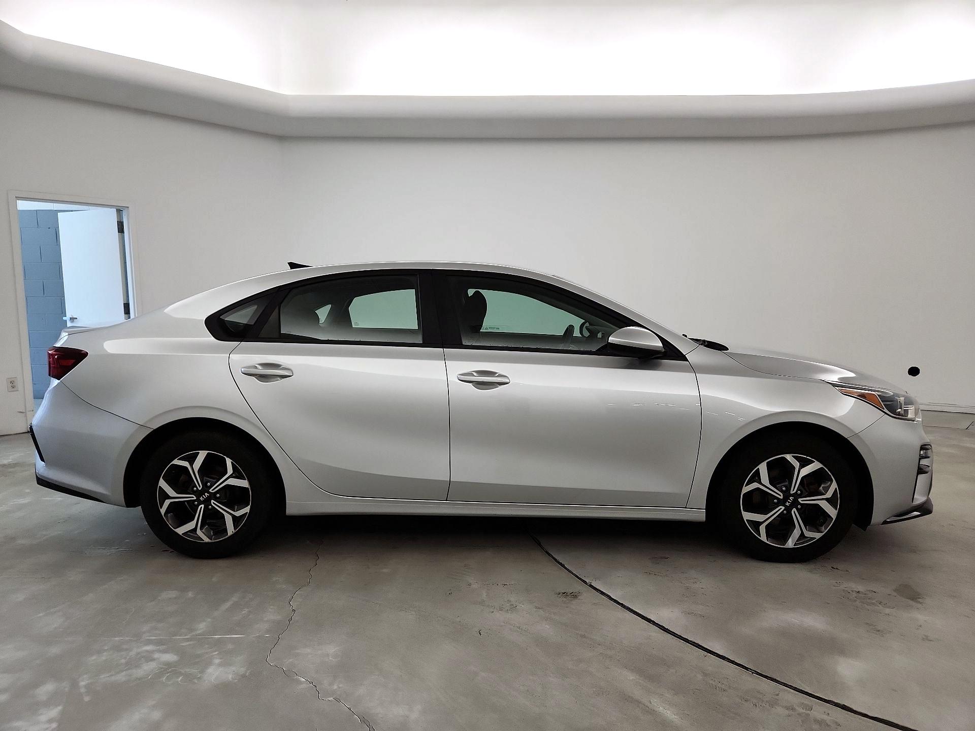 Thumbnail: 2019 Kia Forte - 4