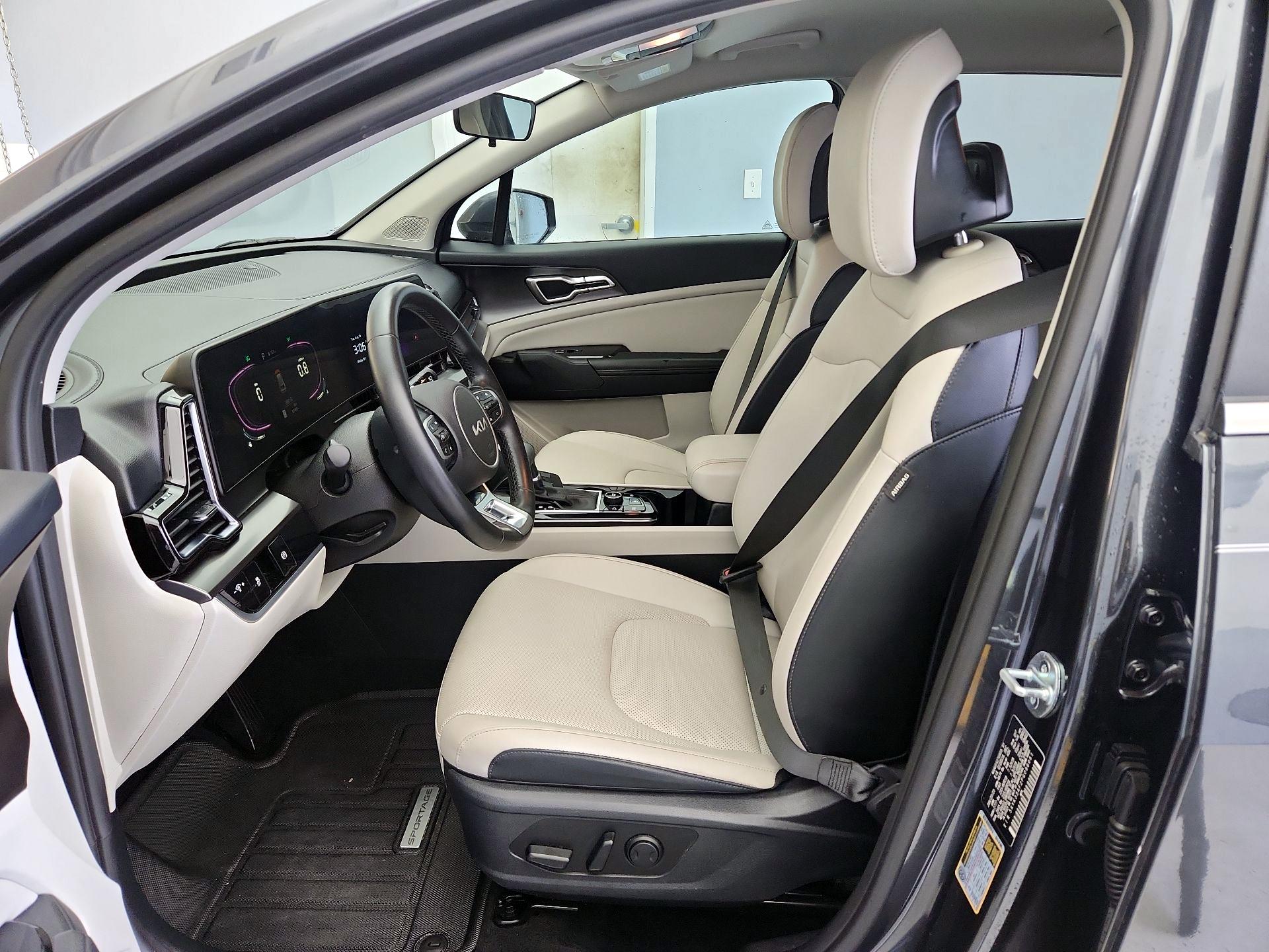 Thumbnail: 2023 Kia Sportage - 11