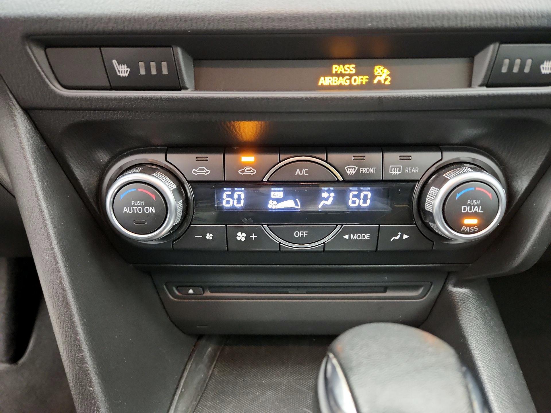 Thumbnail: 2014 Mazda Mazda3 - 16