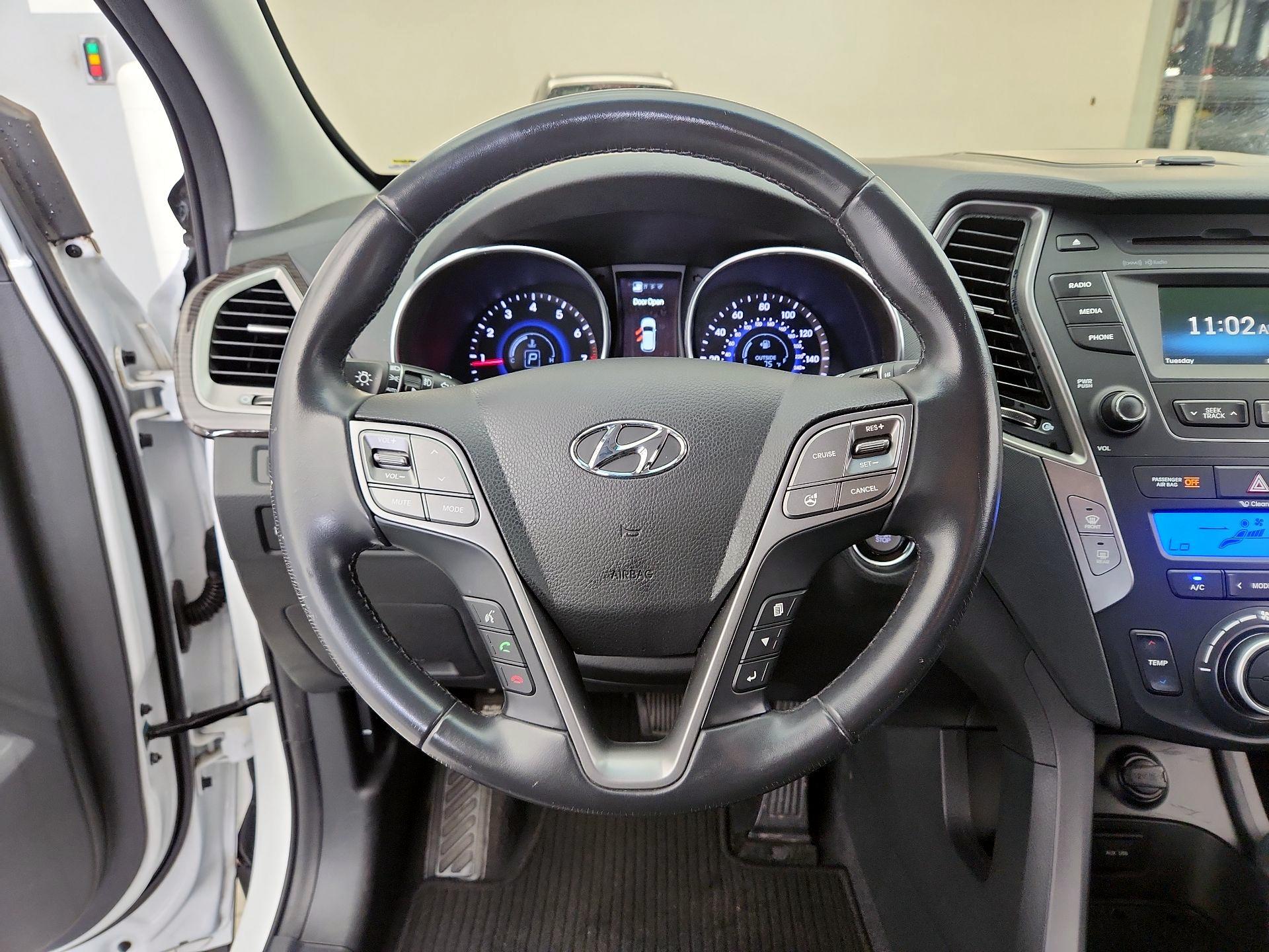 Thumbnail: 2015 Hyundai Santa Fe - 10