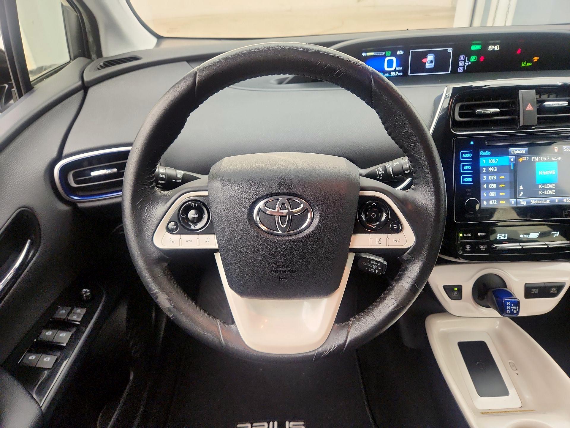 Thumbnail: 2016 Toyota Prius - 10