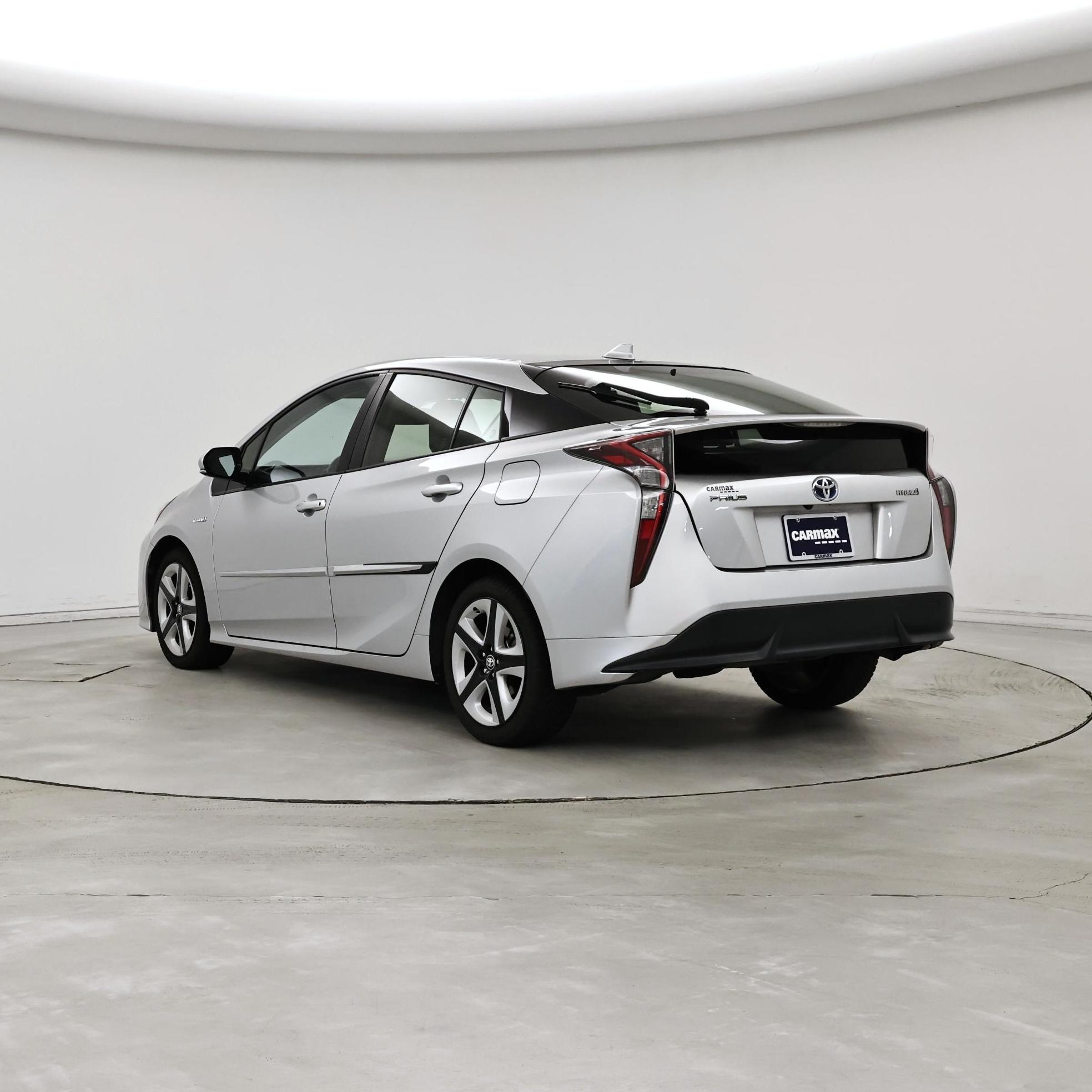 Thumbnail: 2016 Toyota Prius - 2