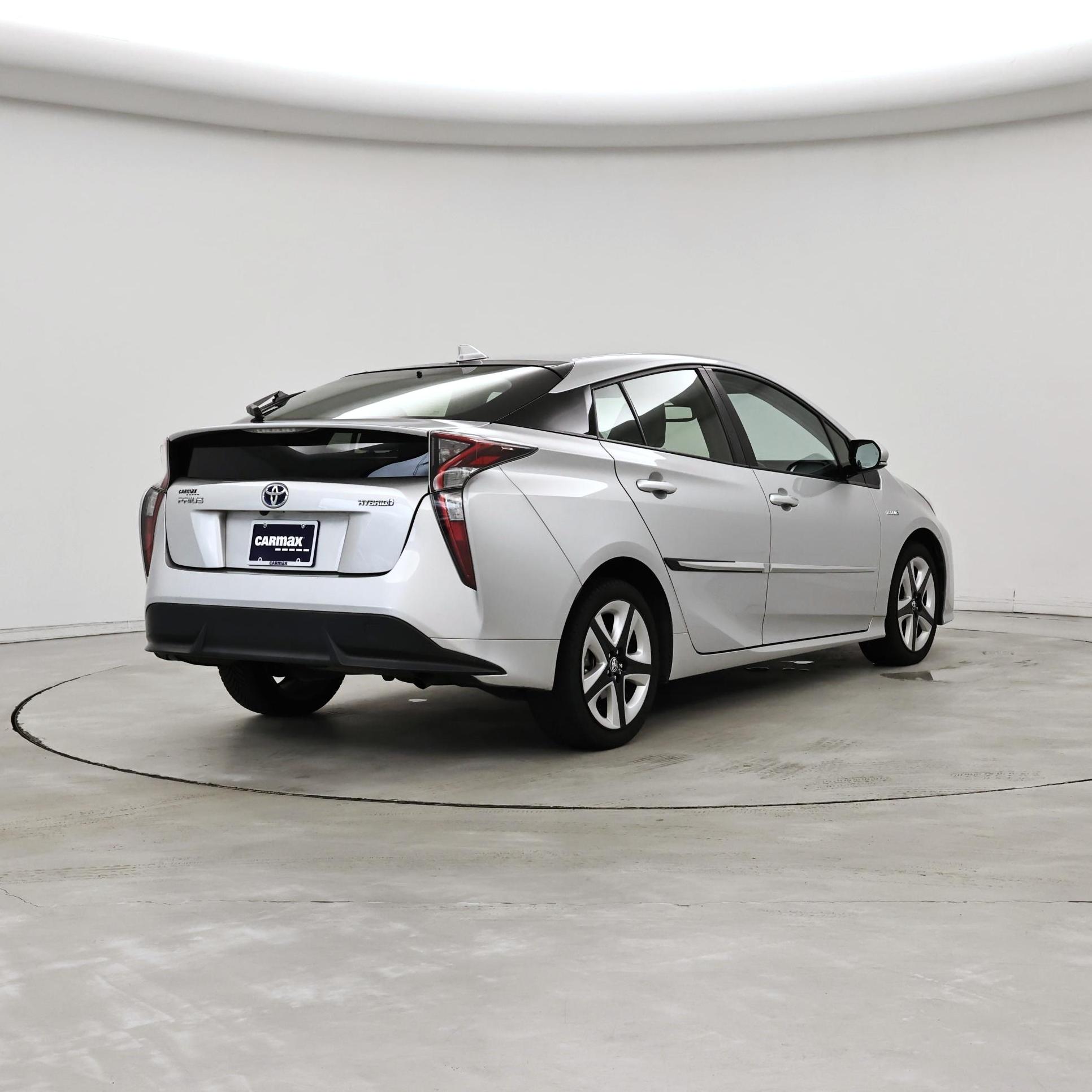 Thumbnail: 2016 Toyota Prius - 8