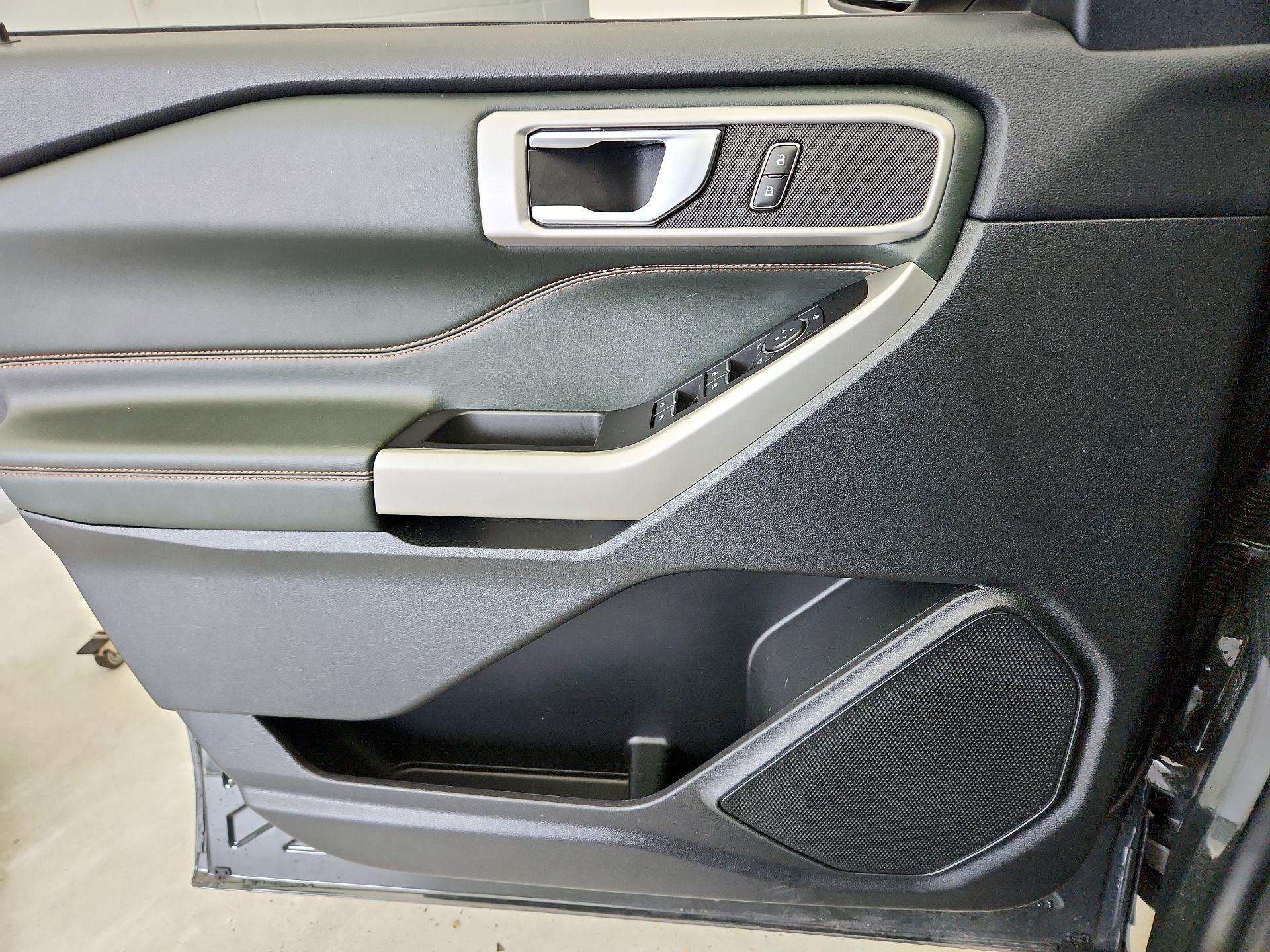 Thumbnail: 2021 Ford Explorer - 12