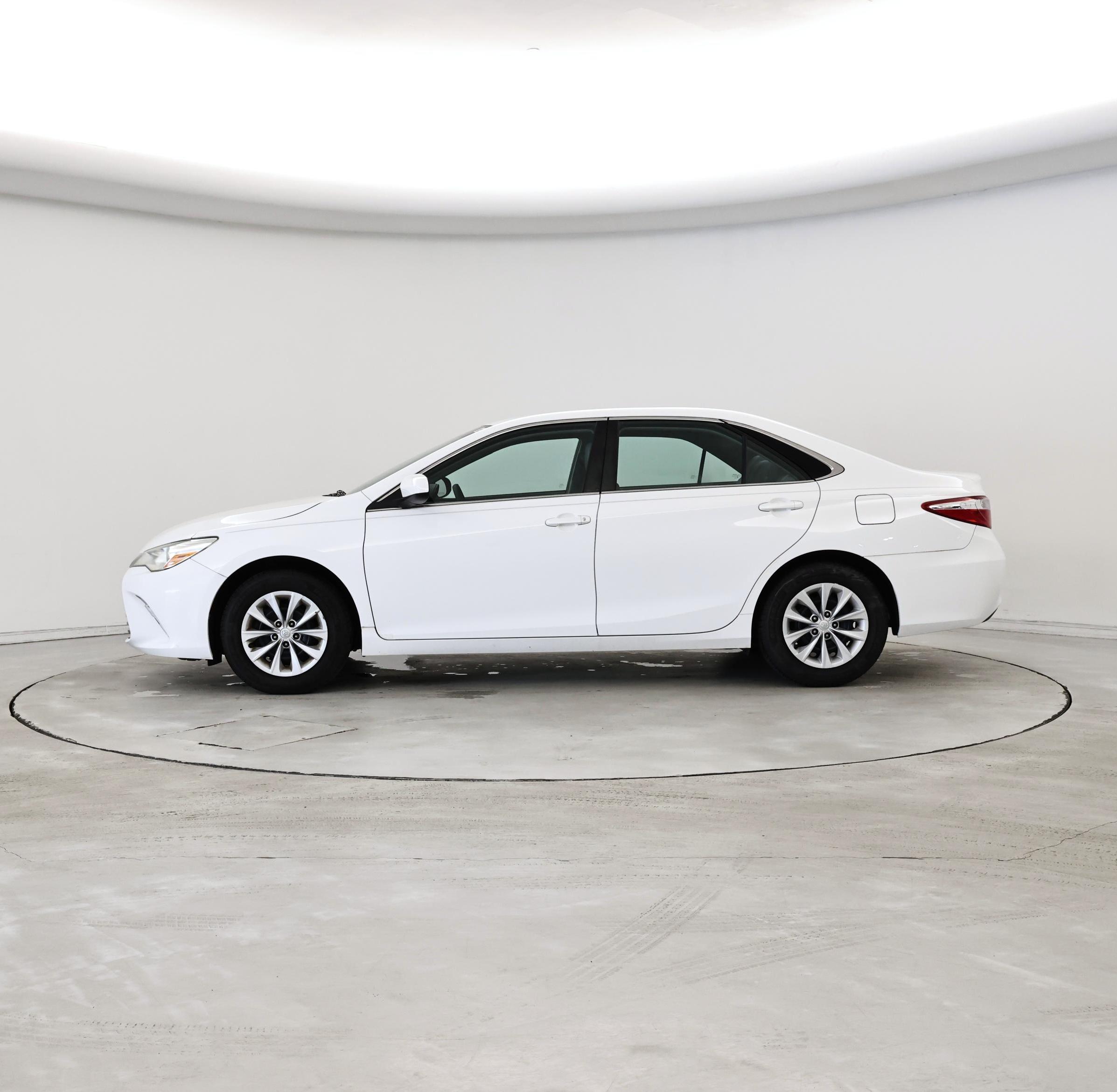 Thumbnail: 2017 Toyota Camry - 3