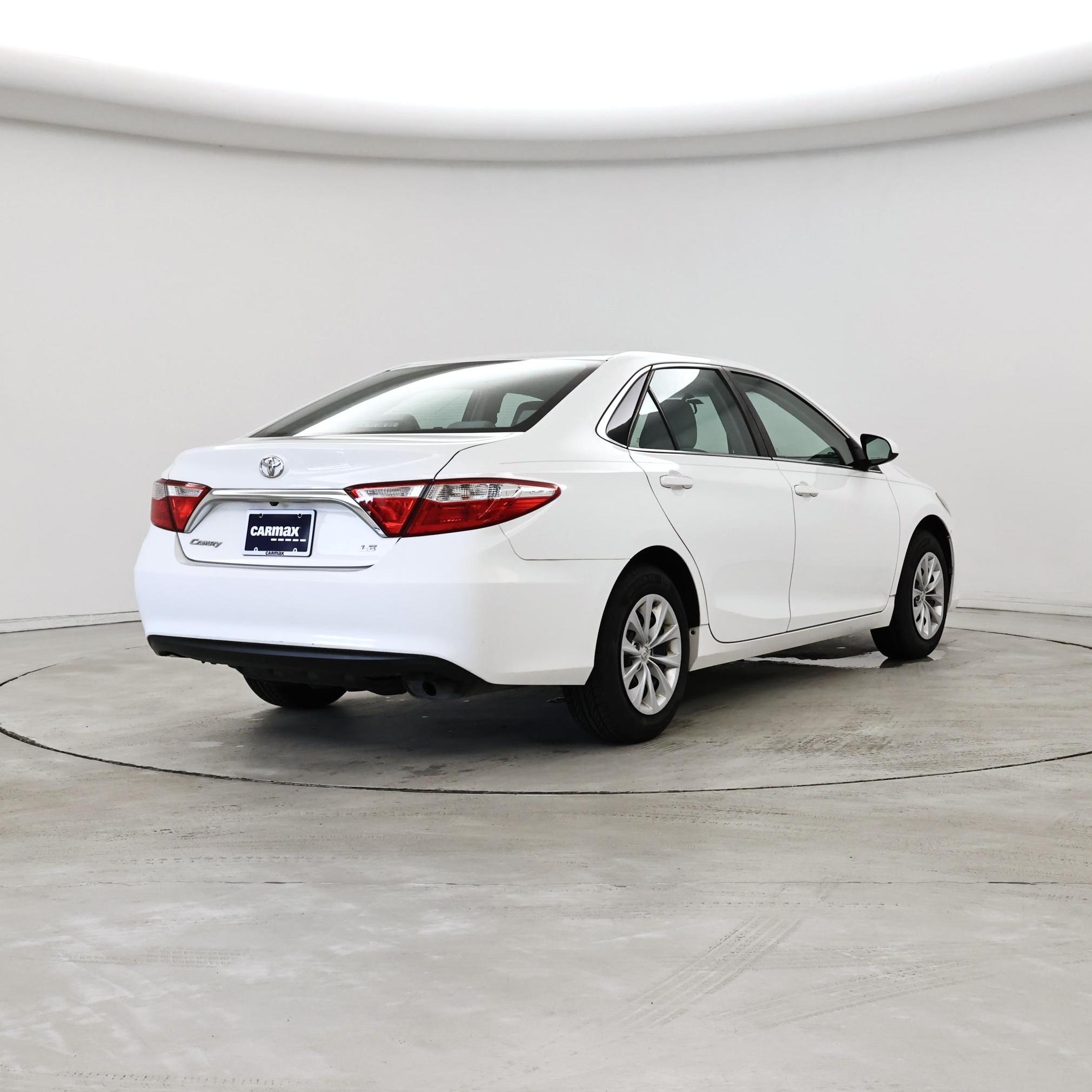 Thumbnail: 2017 Toyota Camry - 8