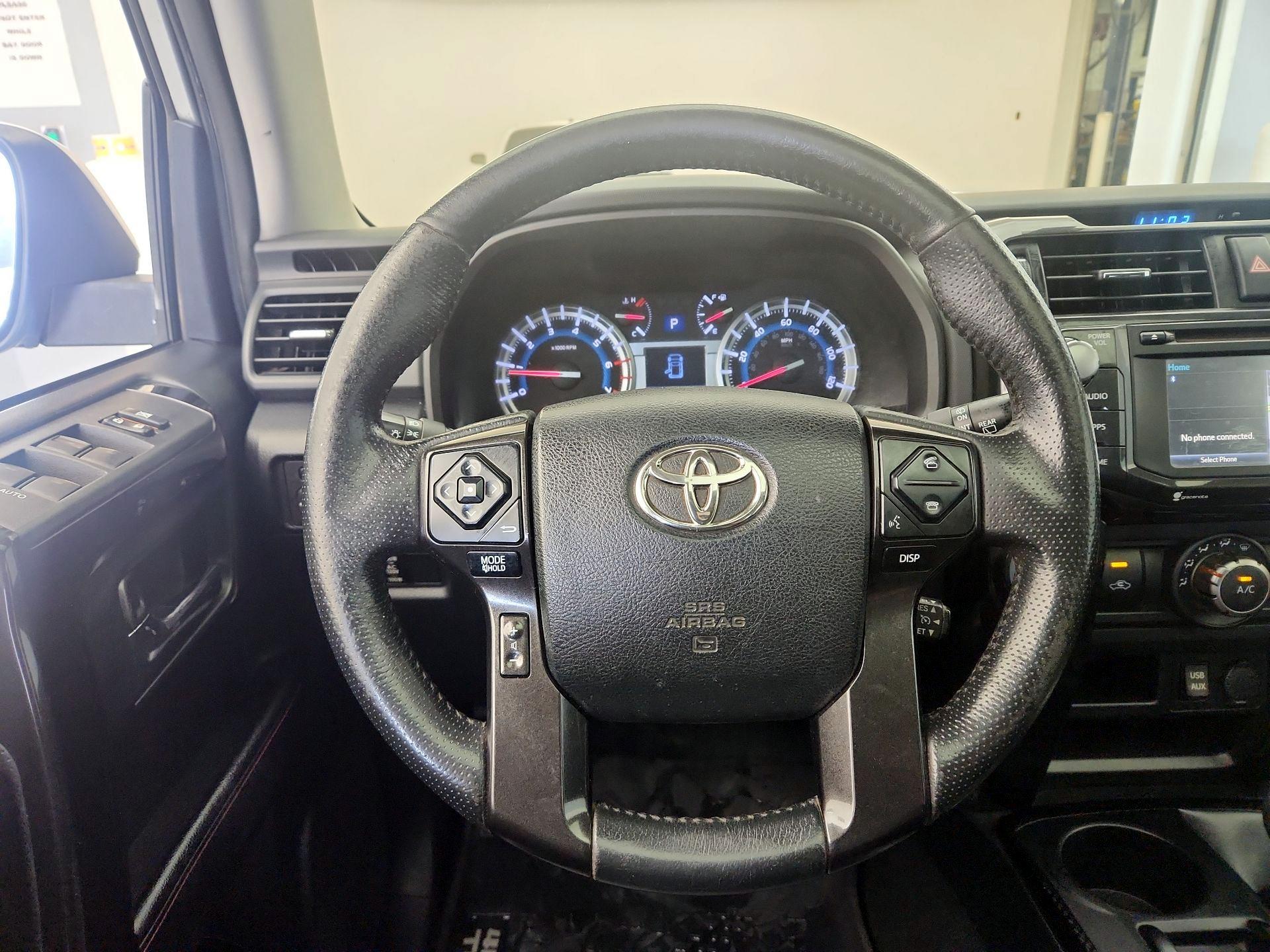 Thumbnail: 2018 Toyota 4Runner - 10