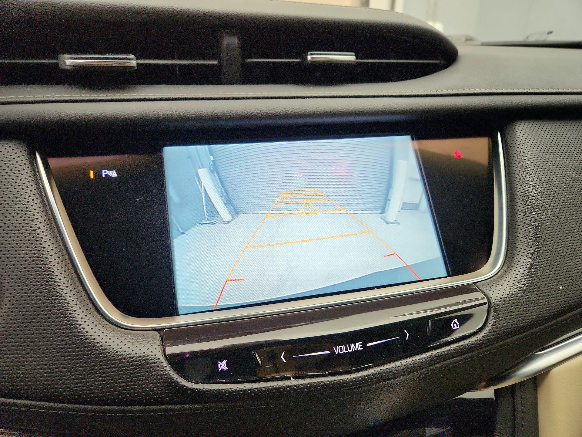 Thumbnail: 2017 Cadillac XT5 - 14