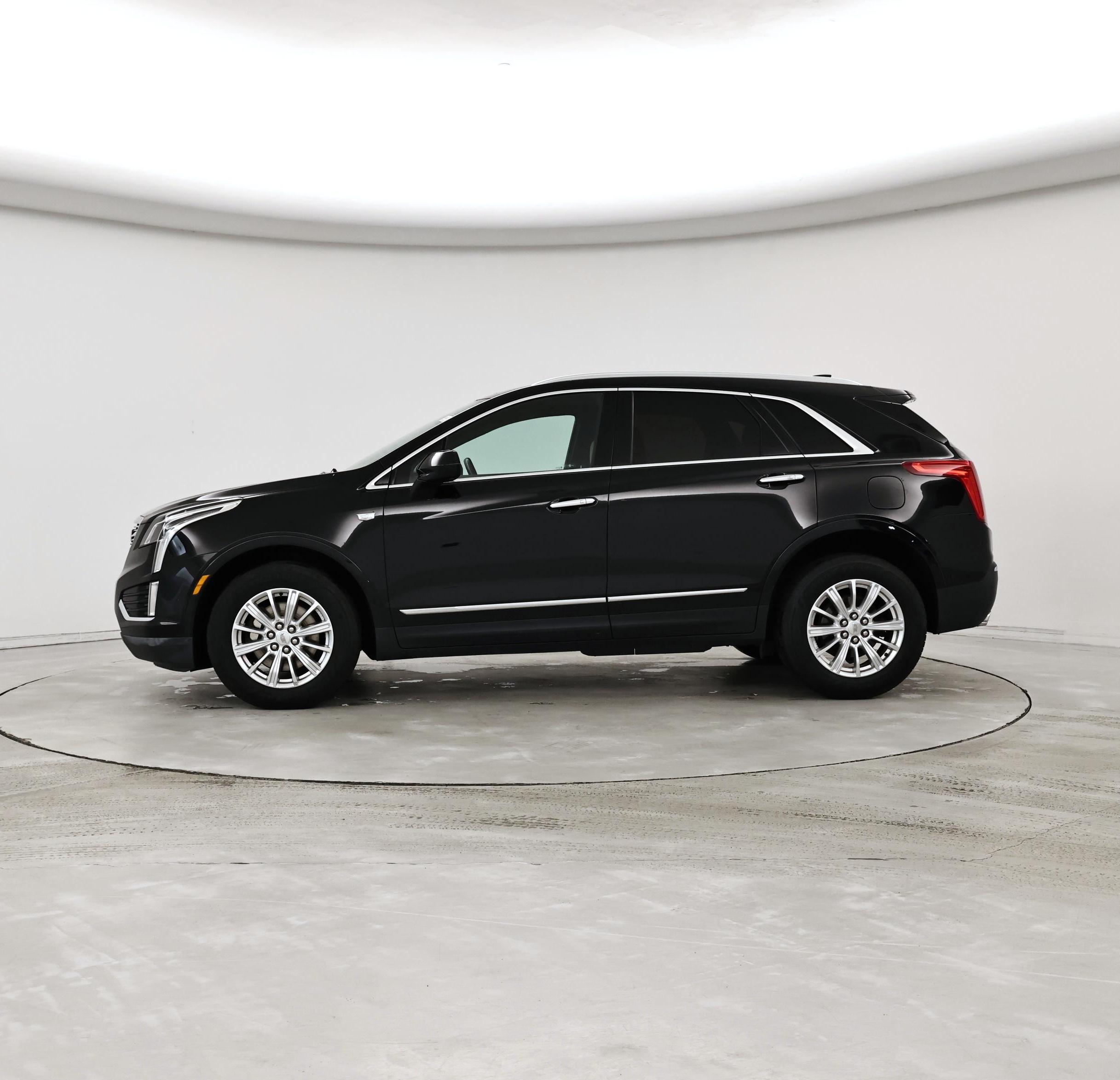 Thumbnail: 2017 Cadillac XT5 - 3