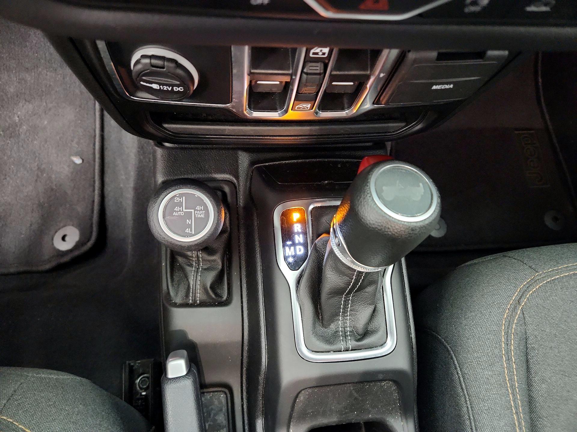 Thumbnail: 2024 Jeep Wrangler - 18