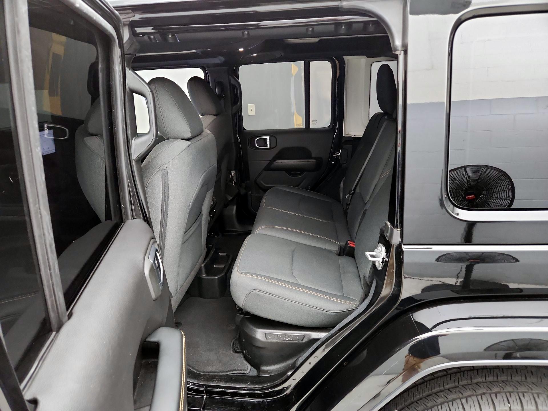 Thumbnail: 2024 Jeep Wrangler - 20