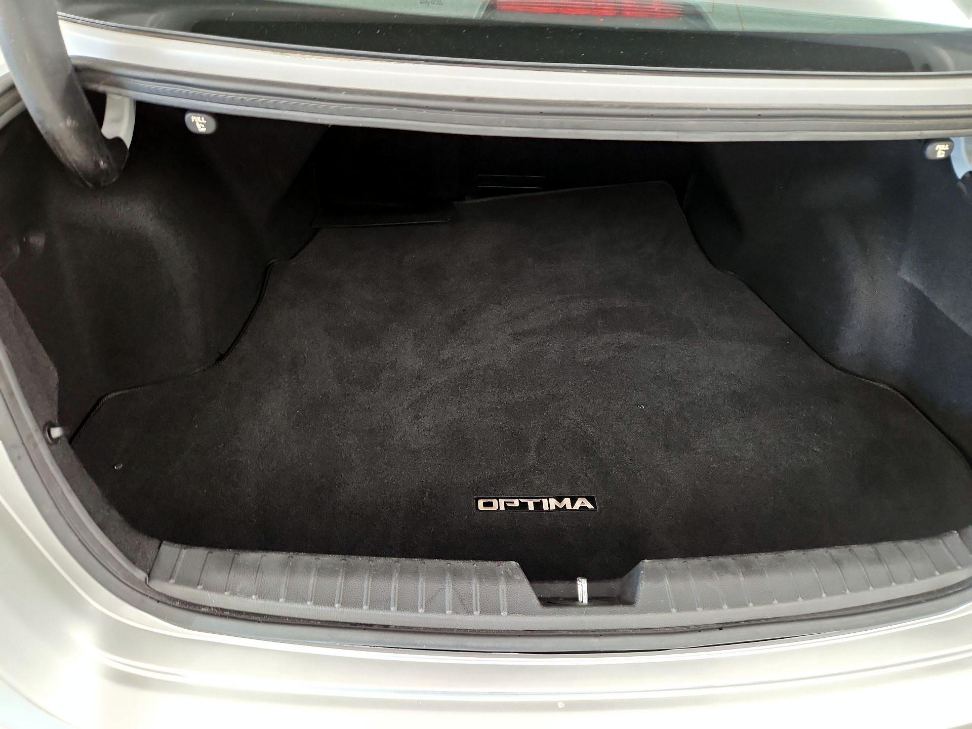 Thumbnail: 2015 Kia Optima - 20