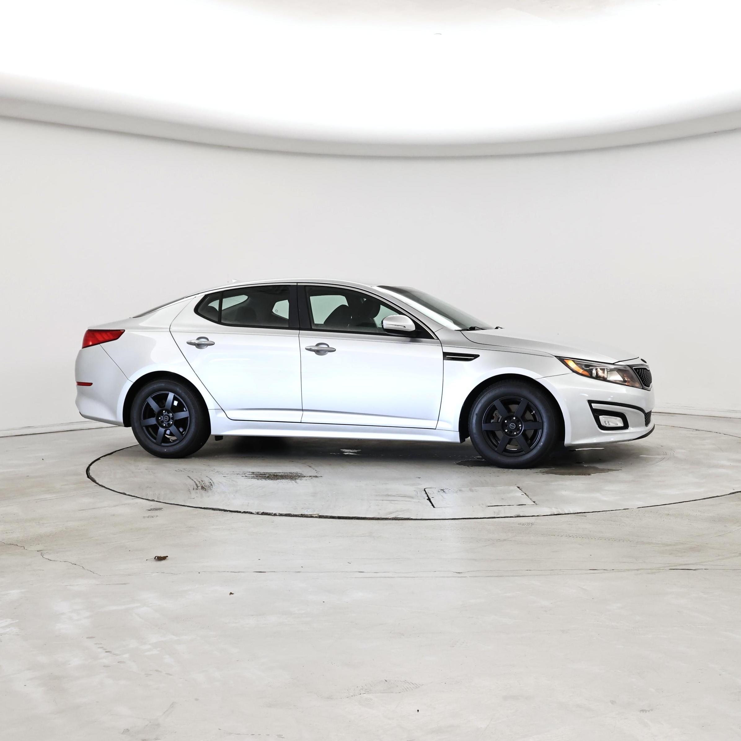 Thumbnail: 2015 Kia Optima - 3