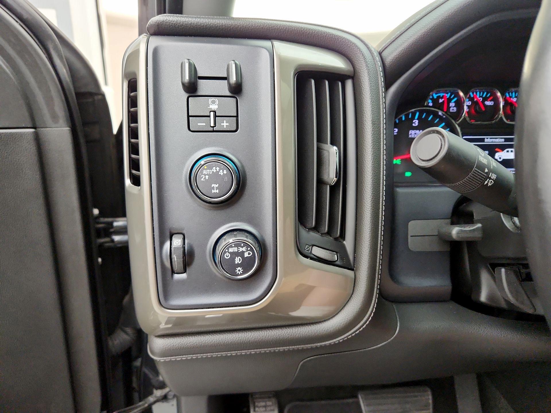 Thumbnail: 2017 Chevrolet Silverado 1500 - 13
