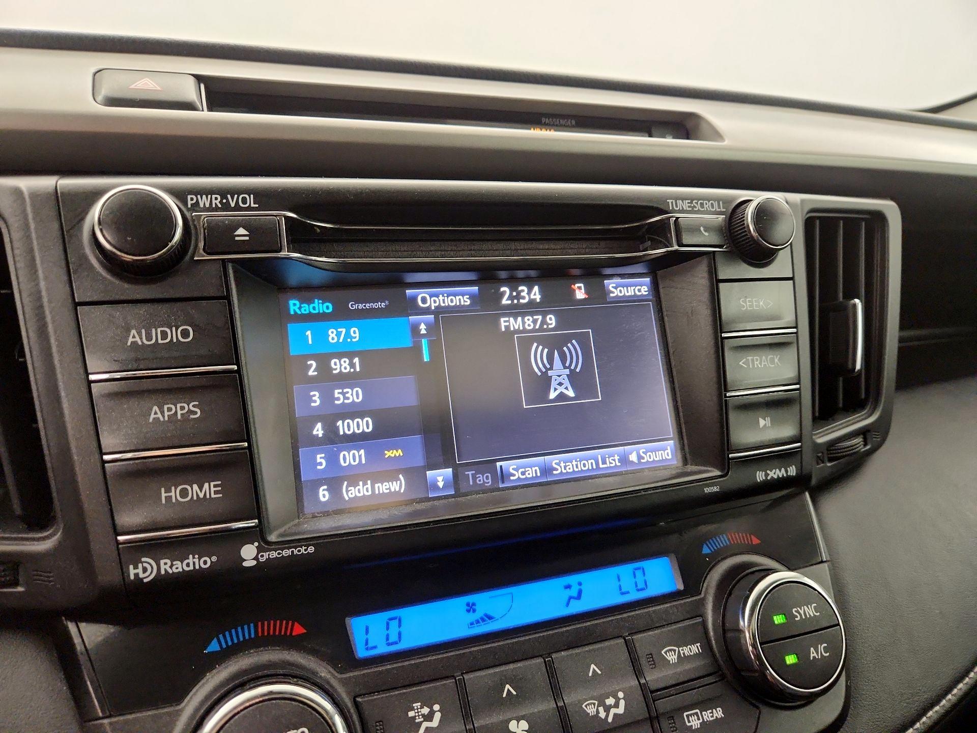 Thumbnail: 2016 Toyota RAV4 - 15