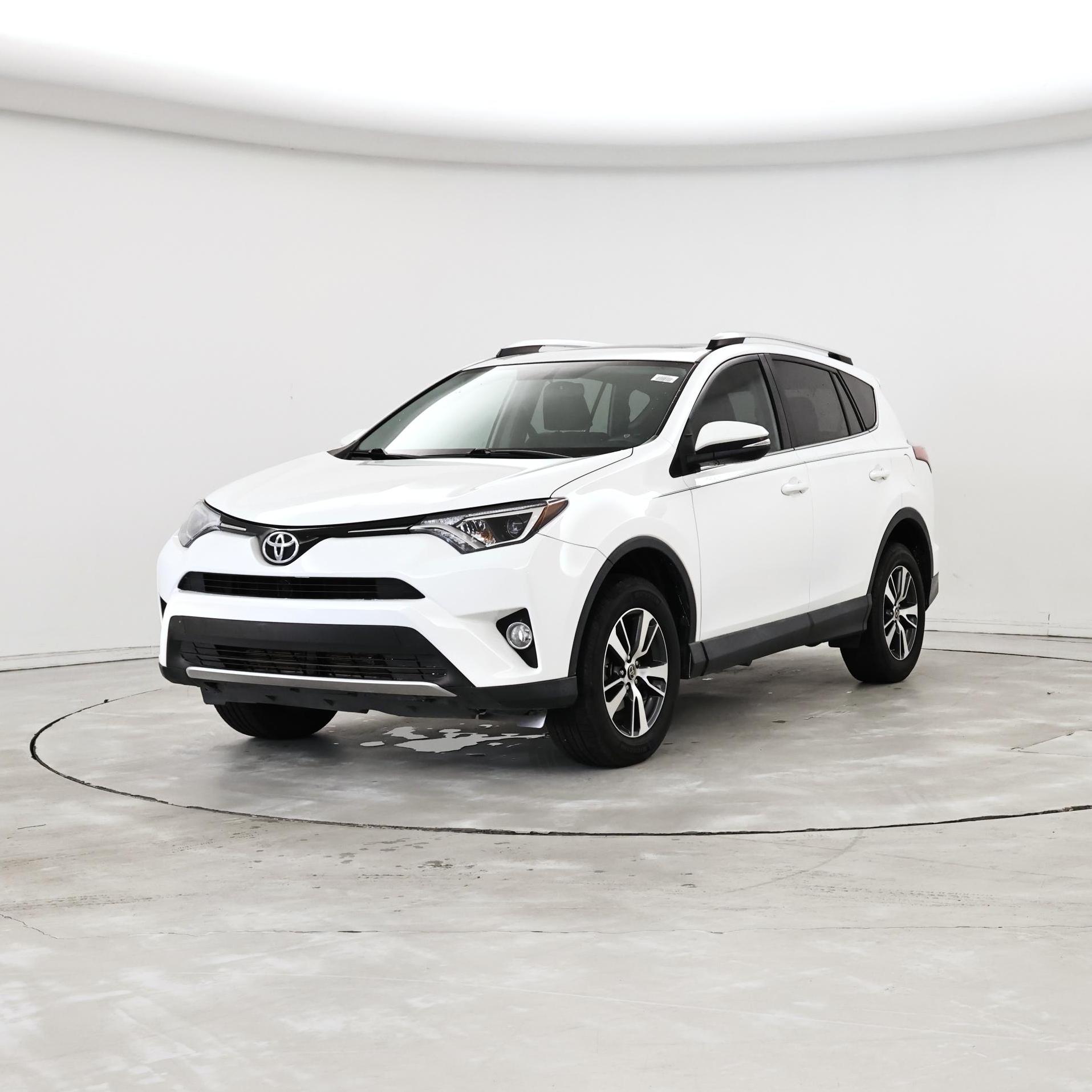 Thumbnail: 2016 Toyota RAV4 - 4