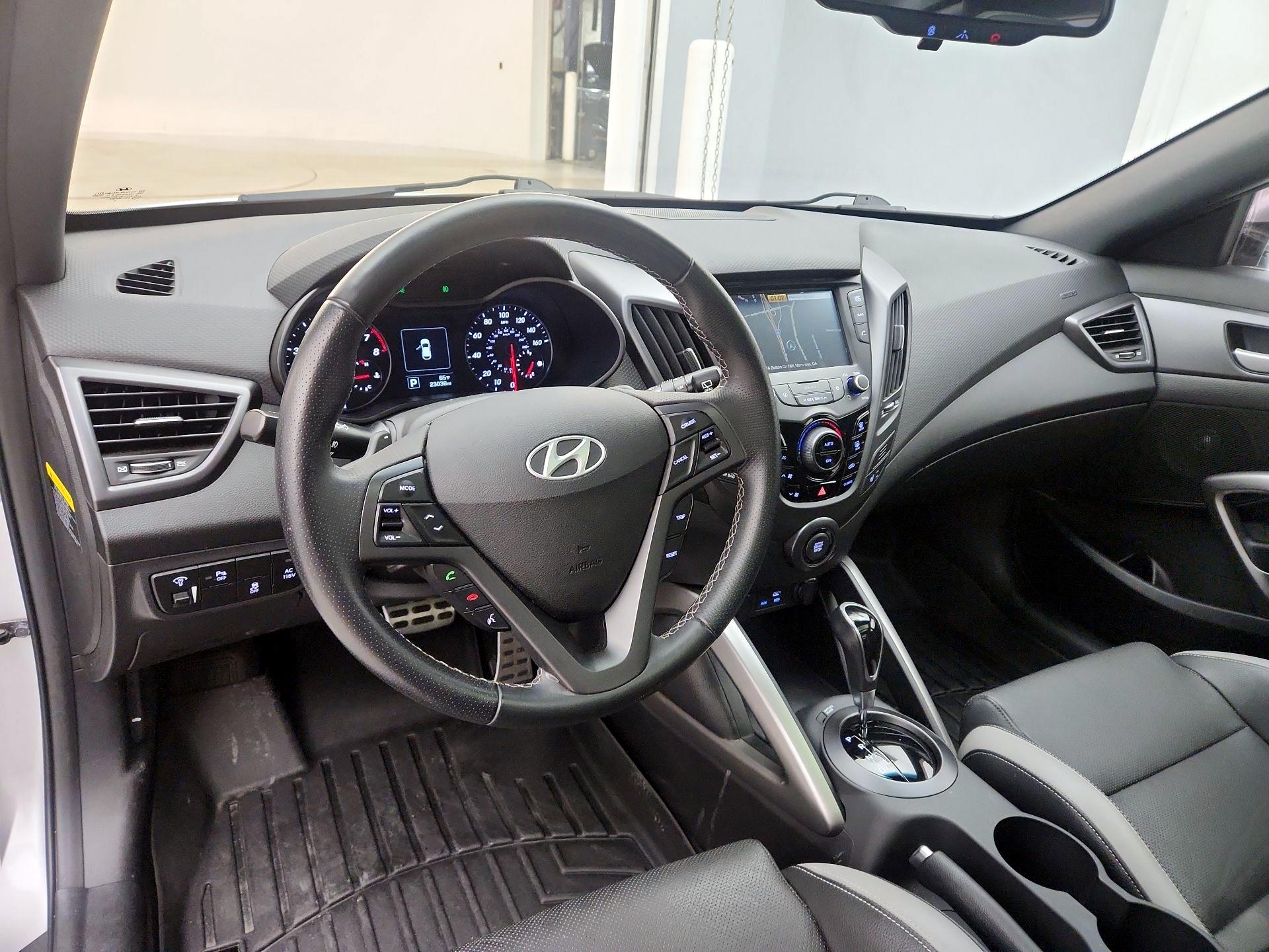 Thumbnail: 2017 Hyundai Veloster - 9