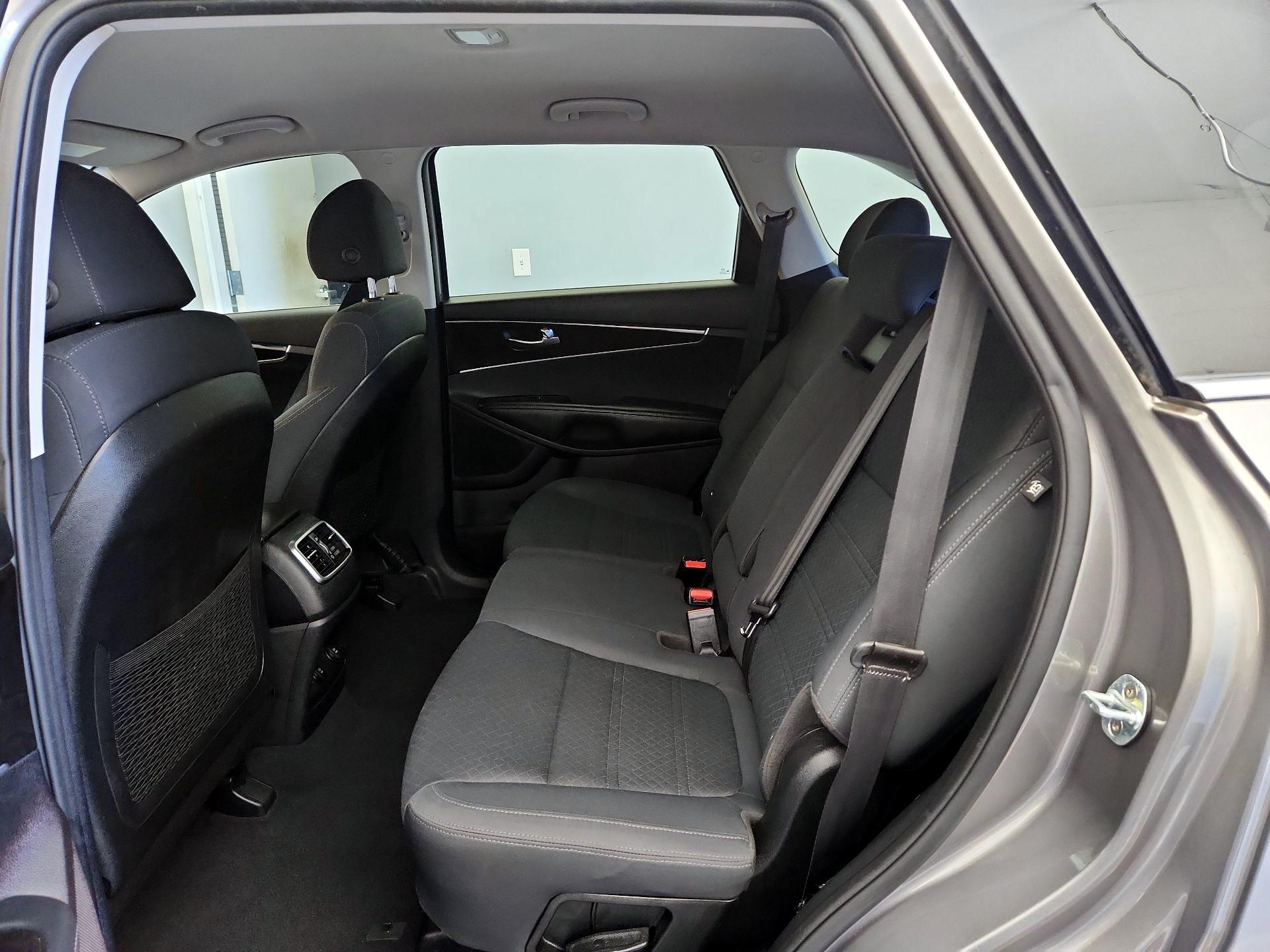 Thumbnail: 2018 Kia Sorento - 19