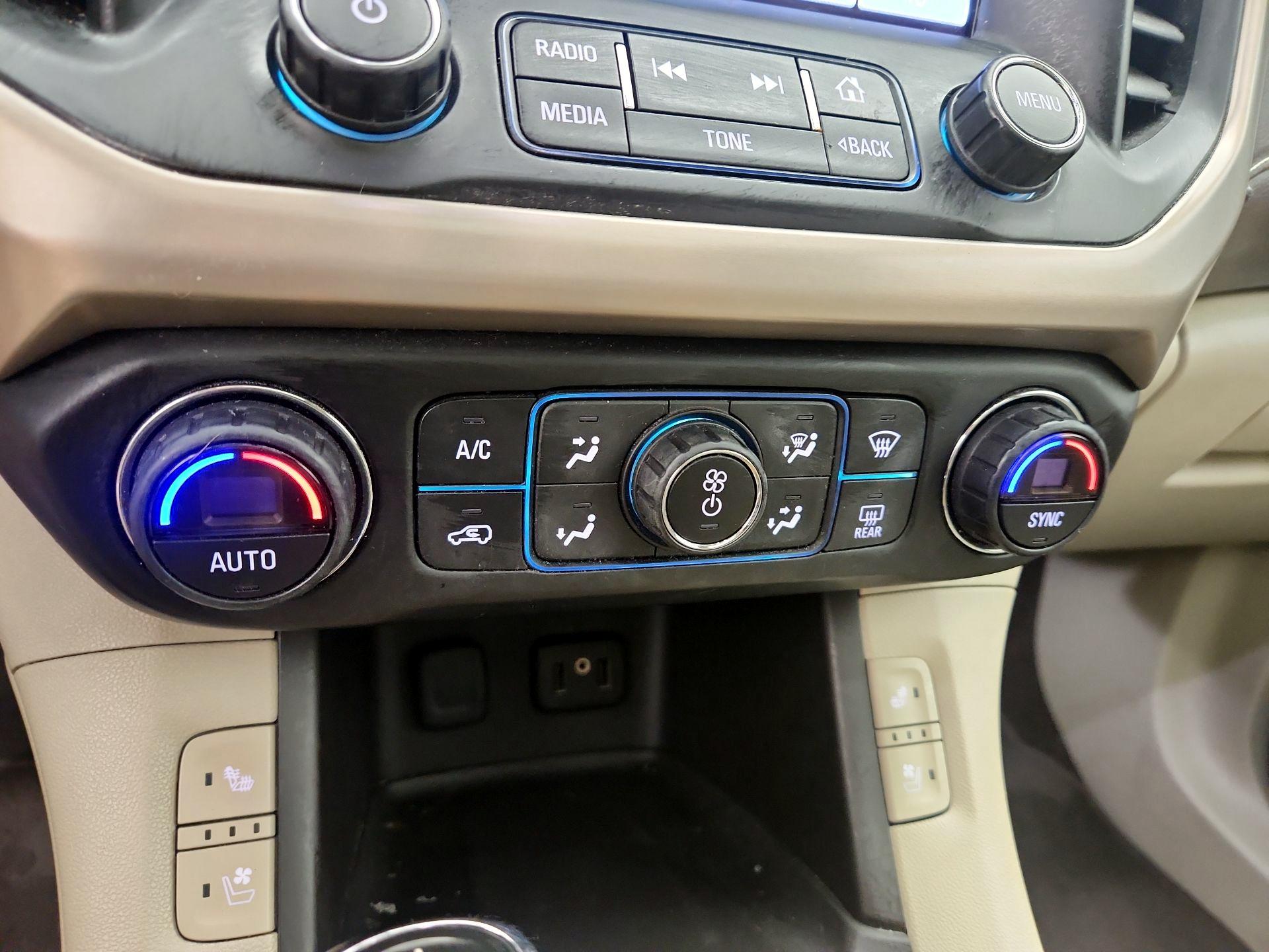 Thumbnail: 2017 GMC Acadia - 17