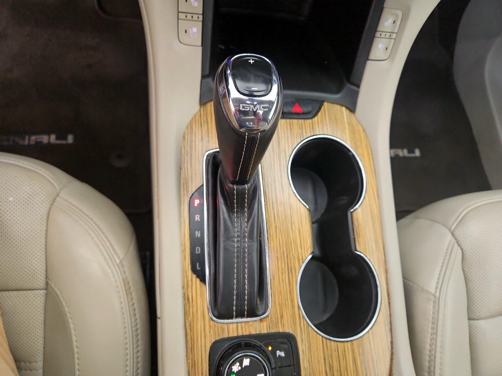 Thumbnail: 2017 GMC Acadia - 18