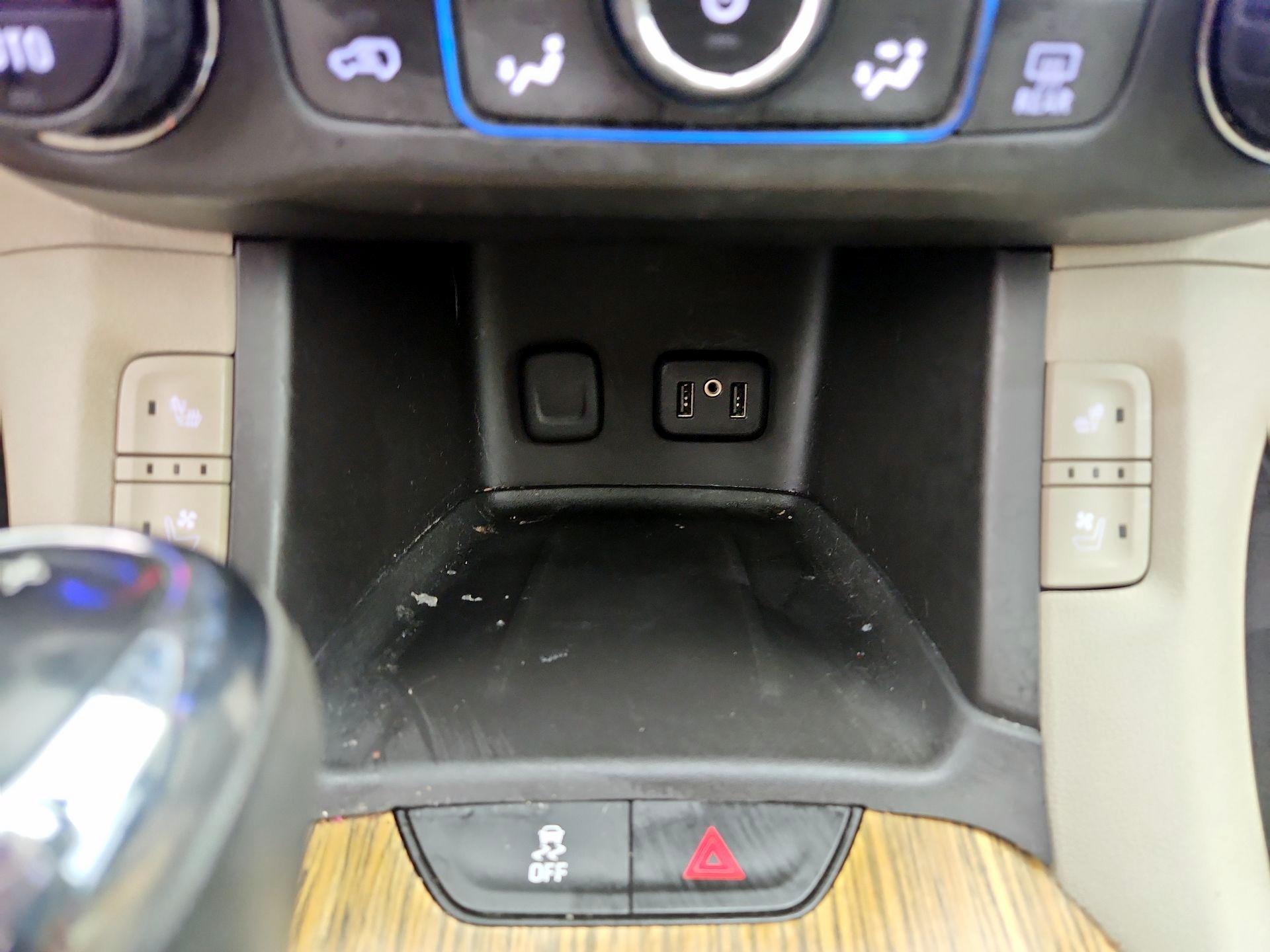 Thumbnail: 2017 GMC Acadia - 19