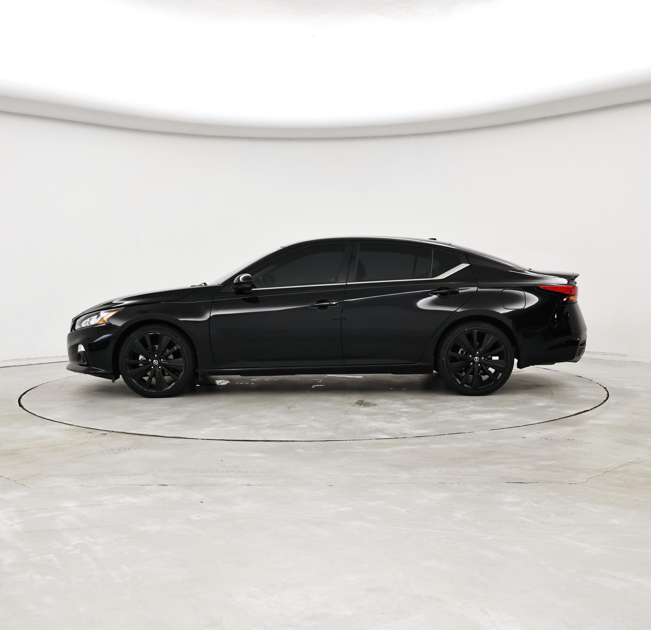Thumbnail: 2022 Nissan Altima - 3