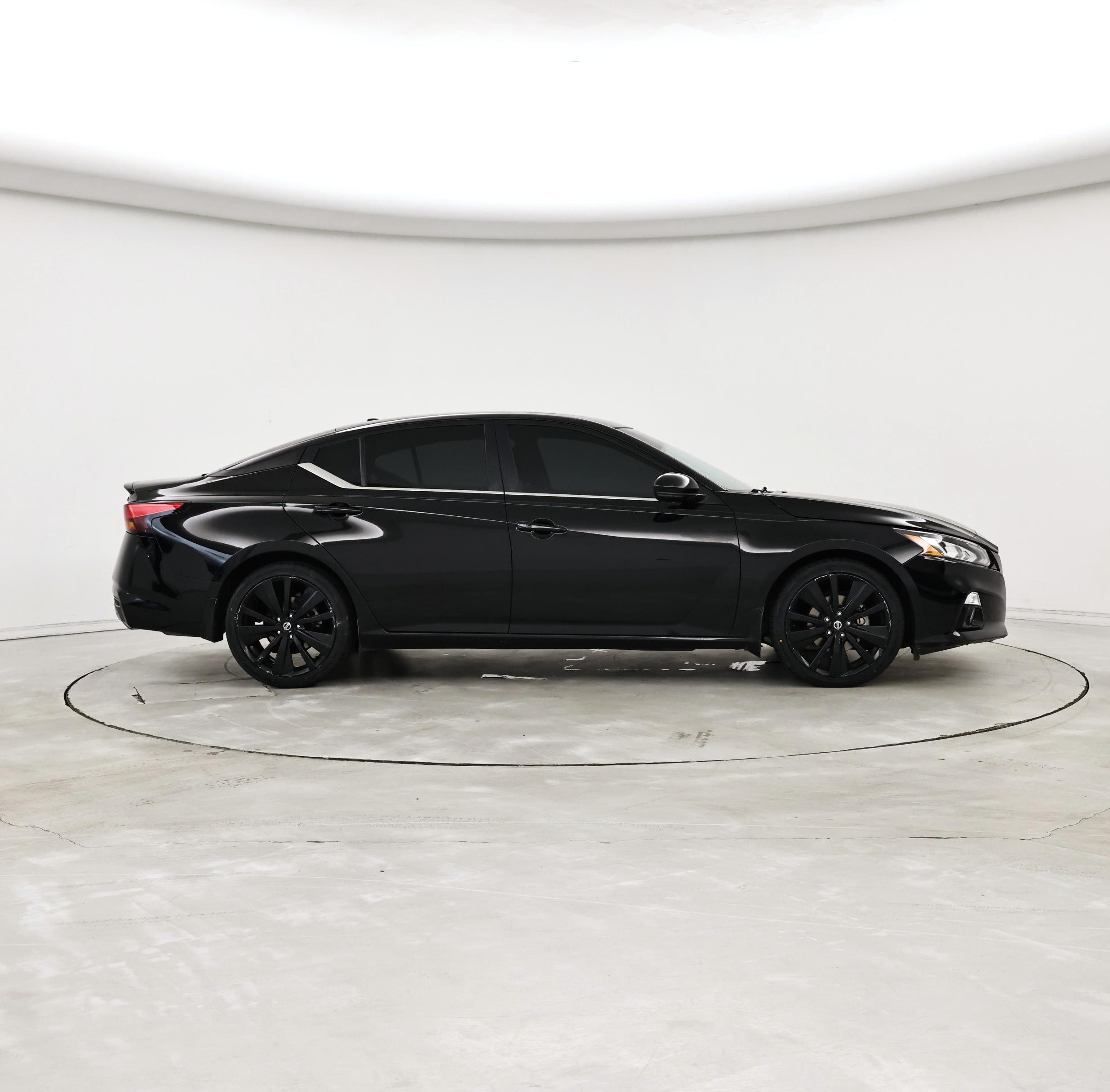 Thumbnail: 2022 Nissan Altima - 7