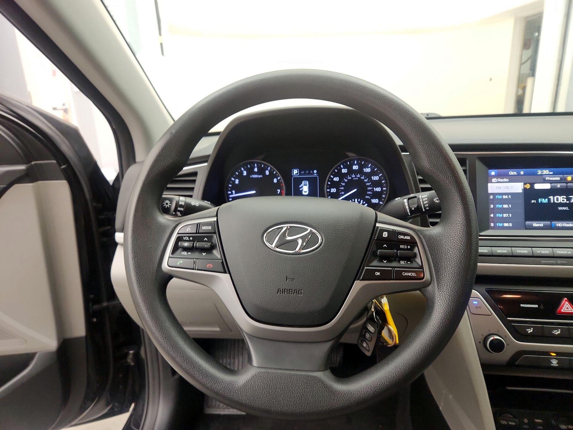 Thumbnail: 2018 Hyundai Elantra - 10