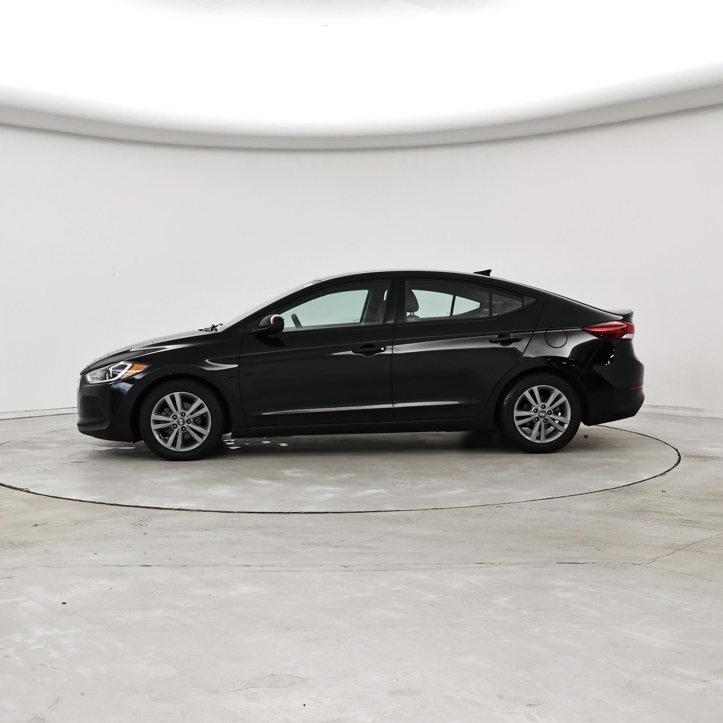 Thumbnail: 2018 Hyundai Elantra - 3