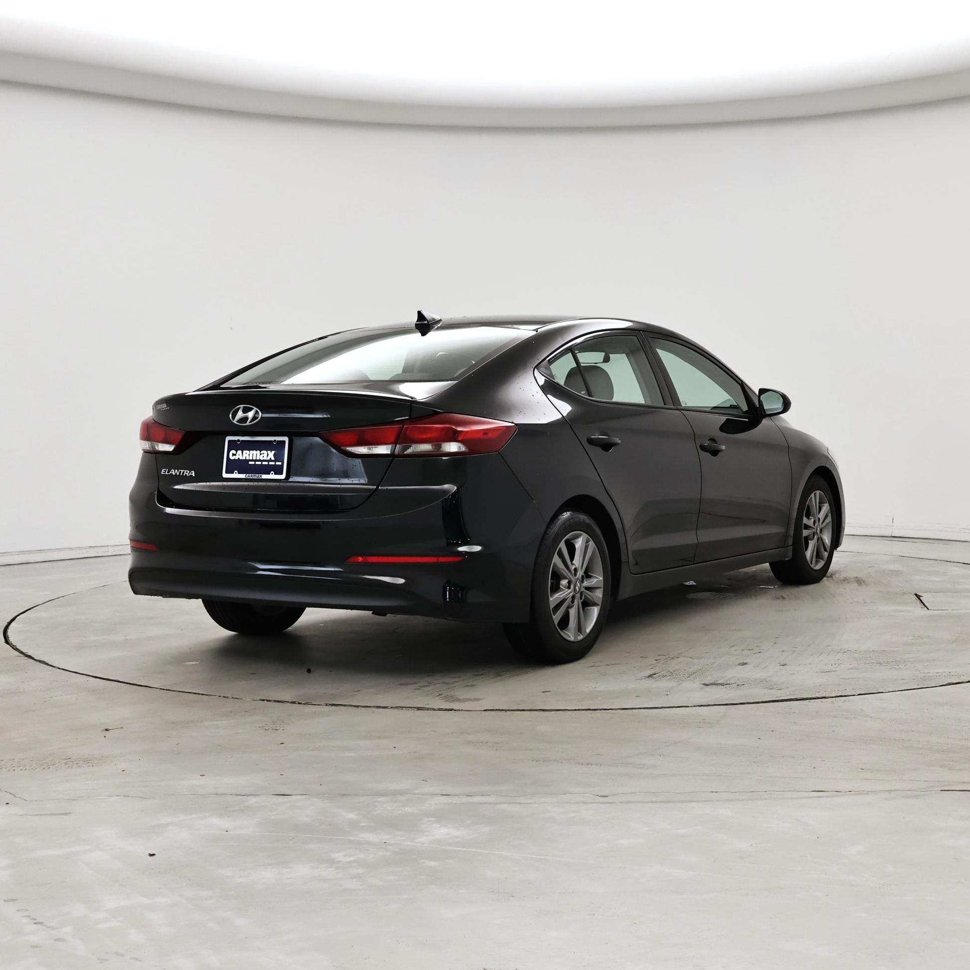 Thumbnail: 2018 Hyundai Elantra - 8
