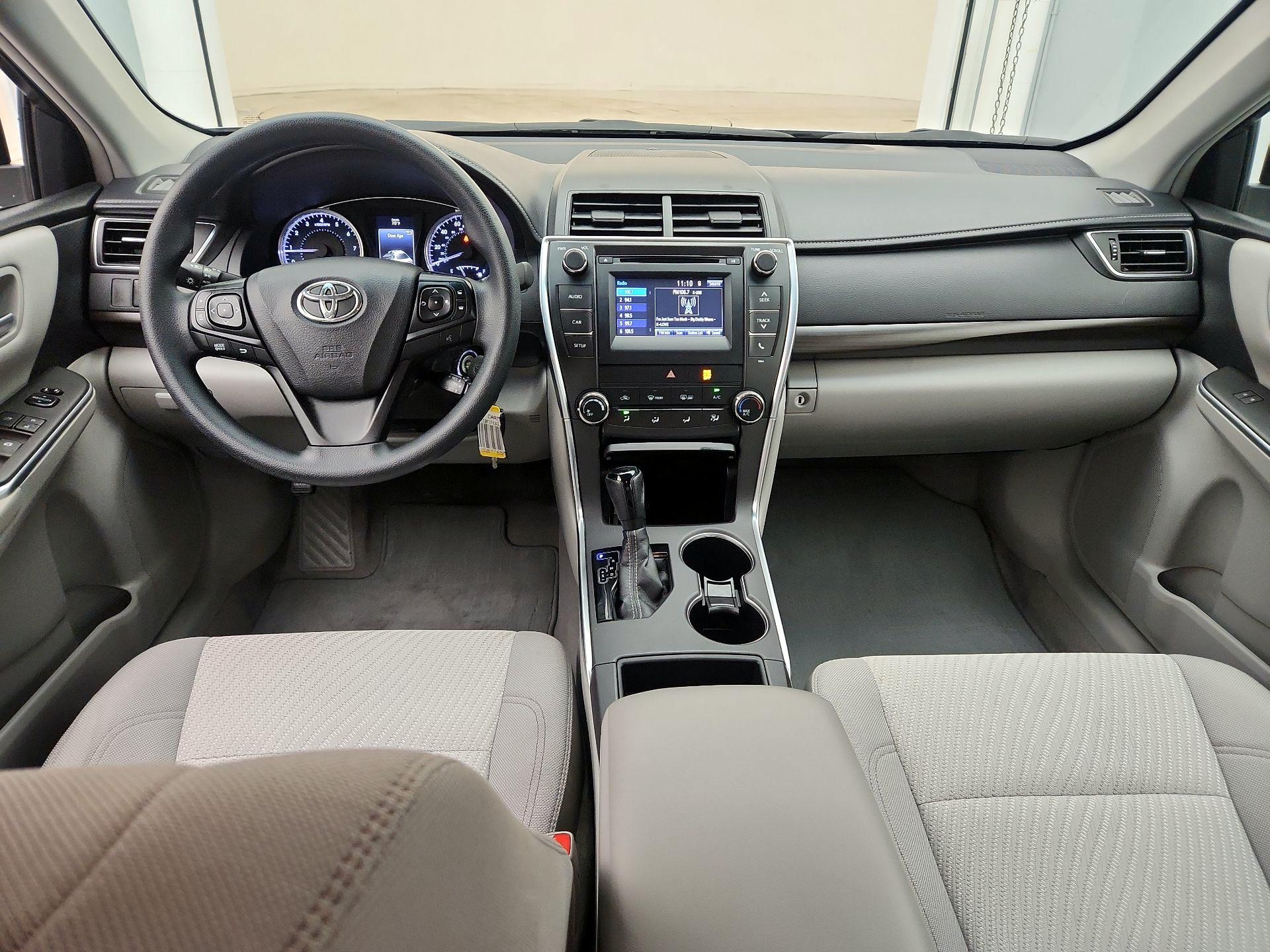 Thumbnail: 2016 Toyota Camry - 9