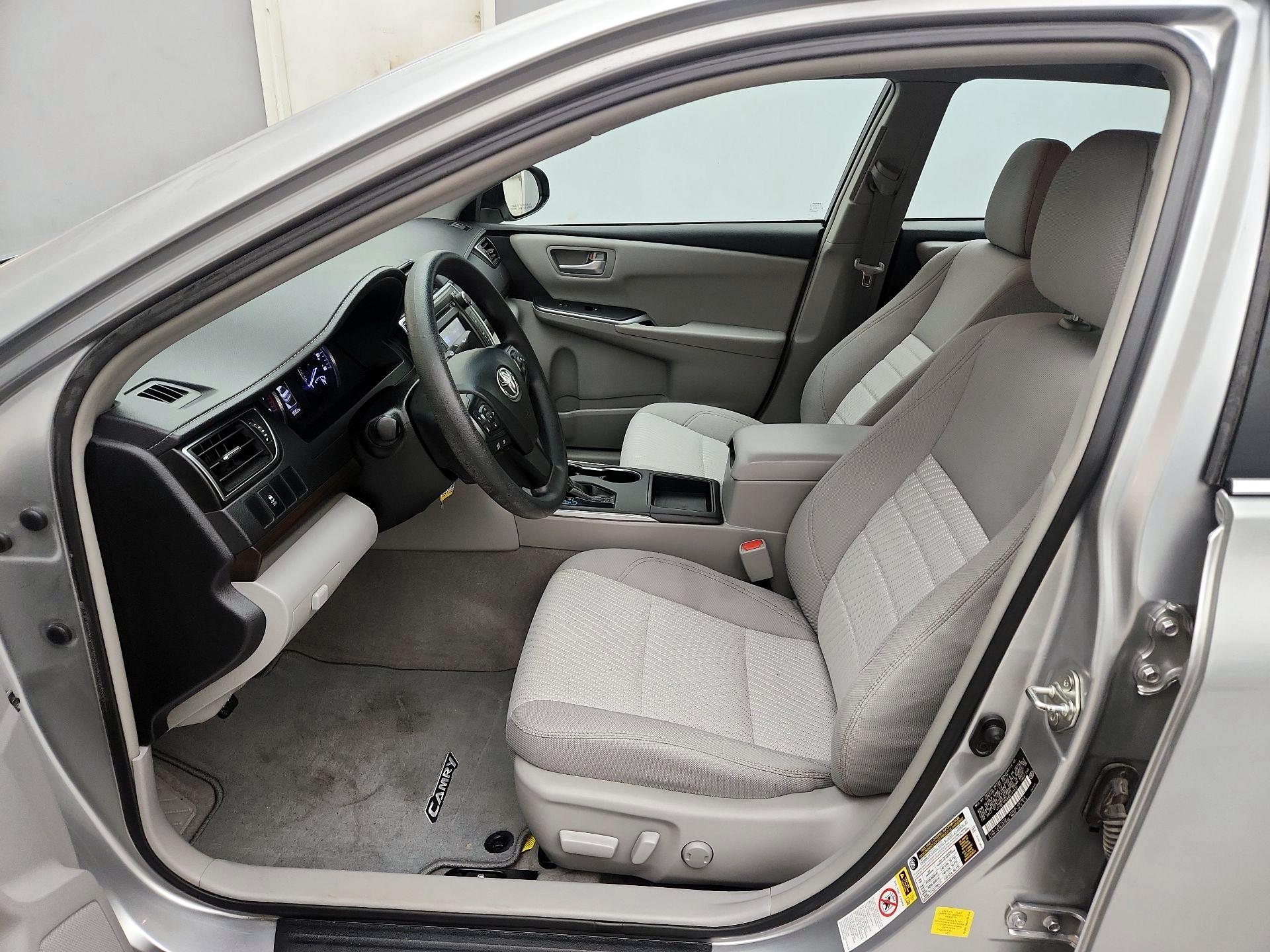 Thumbnail: 2016 Toyota Camry - 11