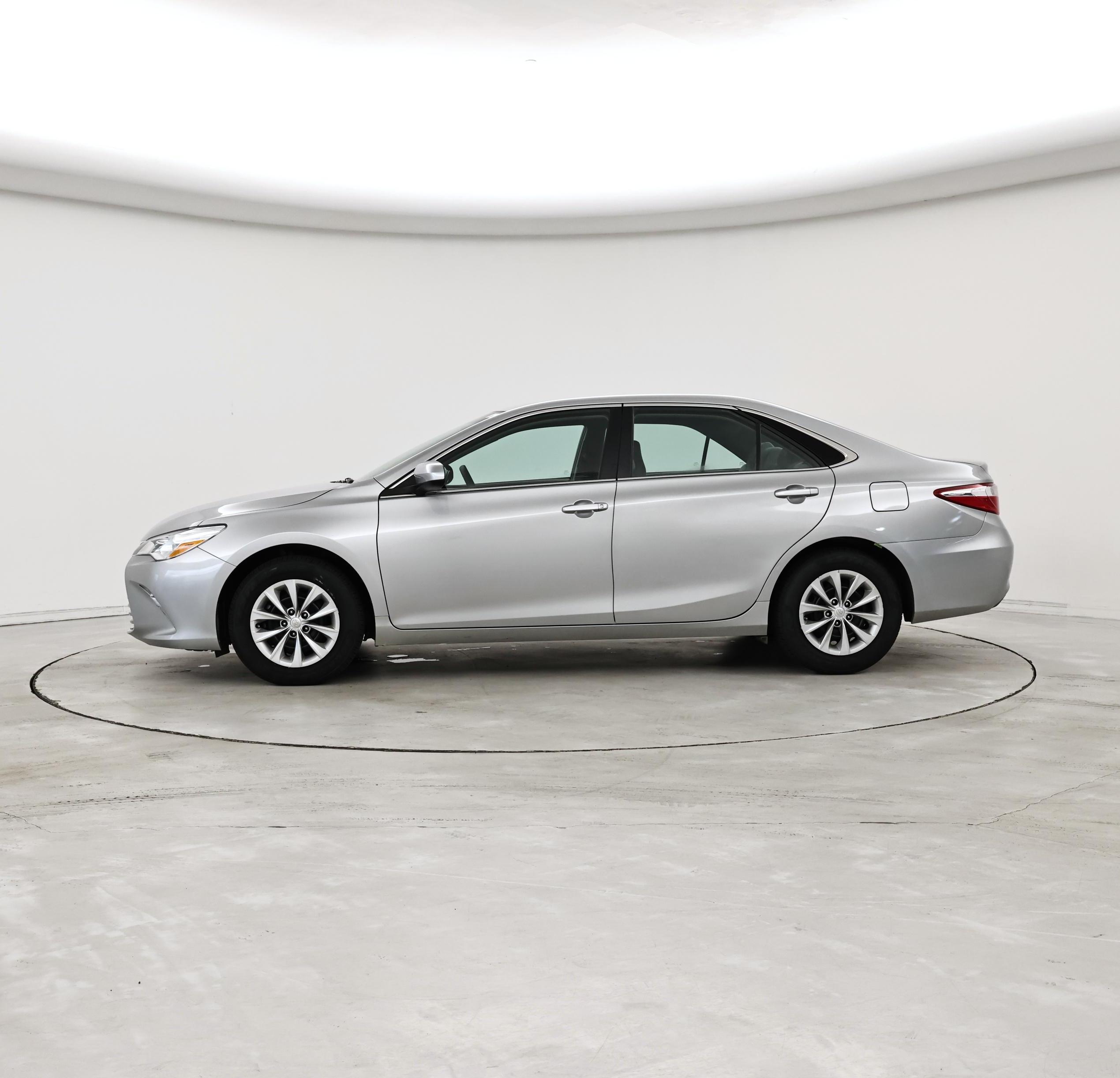 Thumbnail: 2016 Toyota Camry - 3