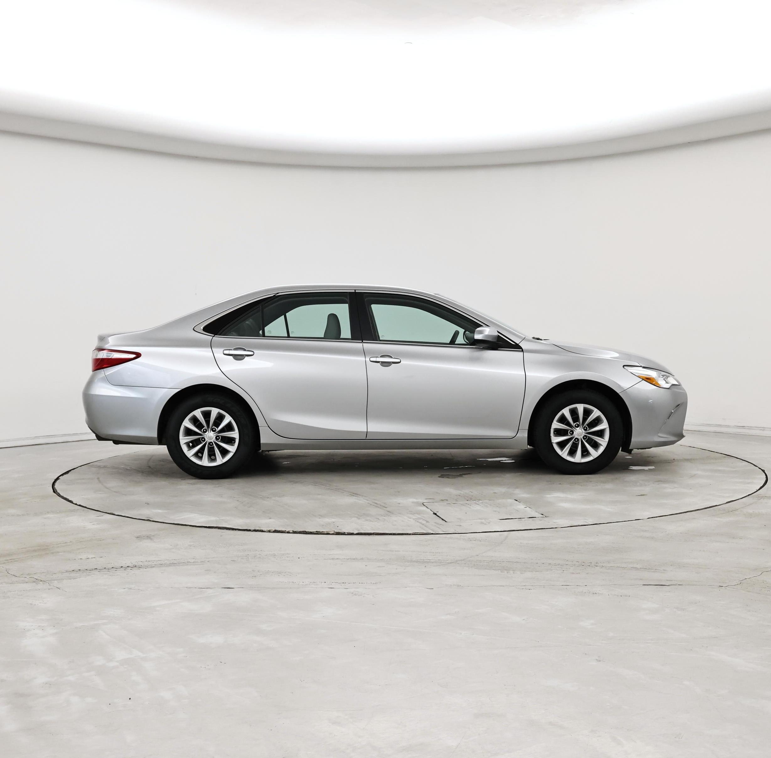 Thumbnail: 2016 Toyota Camry - 7