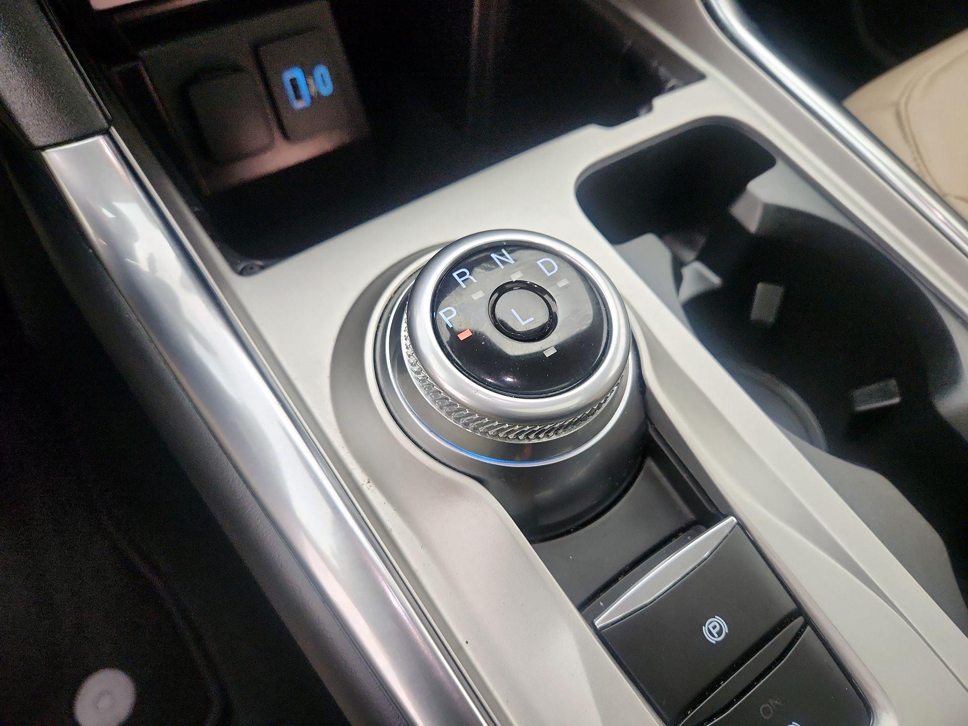 Thumbnail: 2022 Ford Explorer - 18
